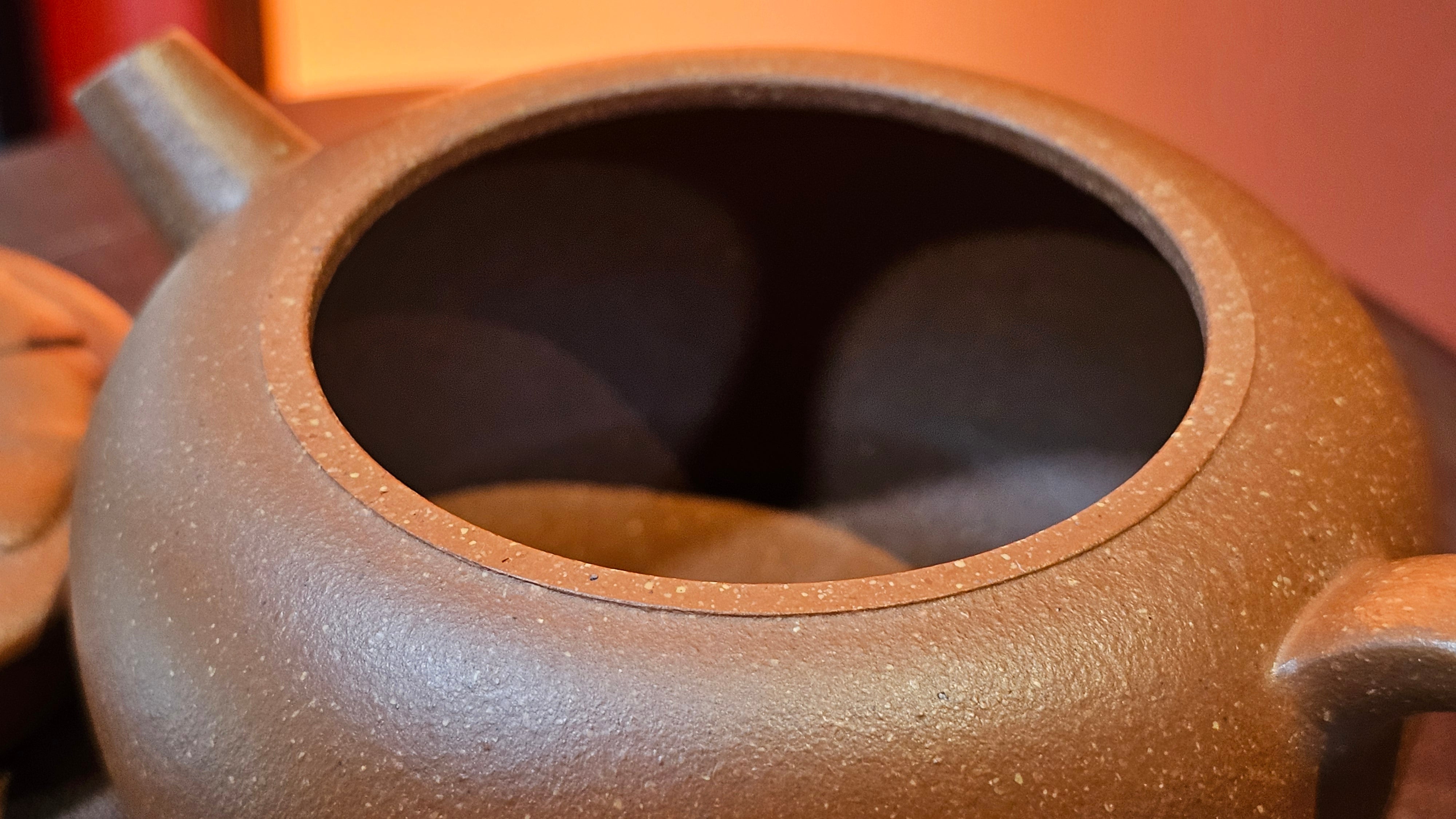 Lian Pu《莲蒲》, 163.7ml, Hong Jiang Po Ni 红降坡泥, by Craftsman Yang Pin Ting 杨聘婷 ~ Congratulations!to Ms J.C.! 1500hrs 26th Oct 2025, Los Angeles, CA!