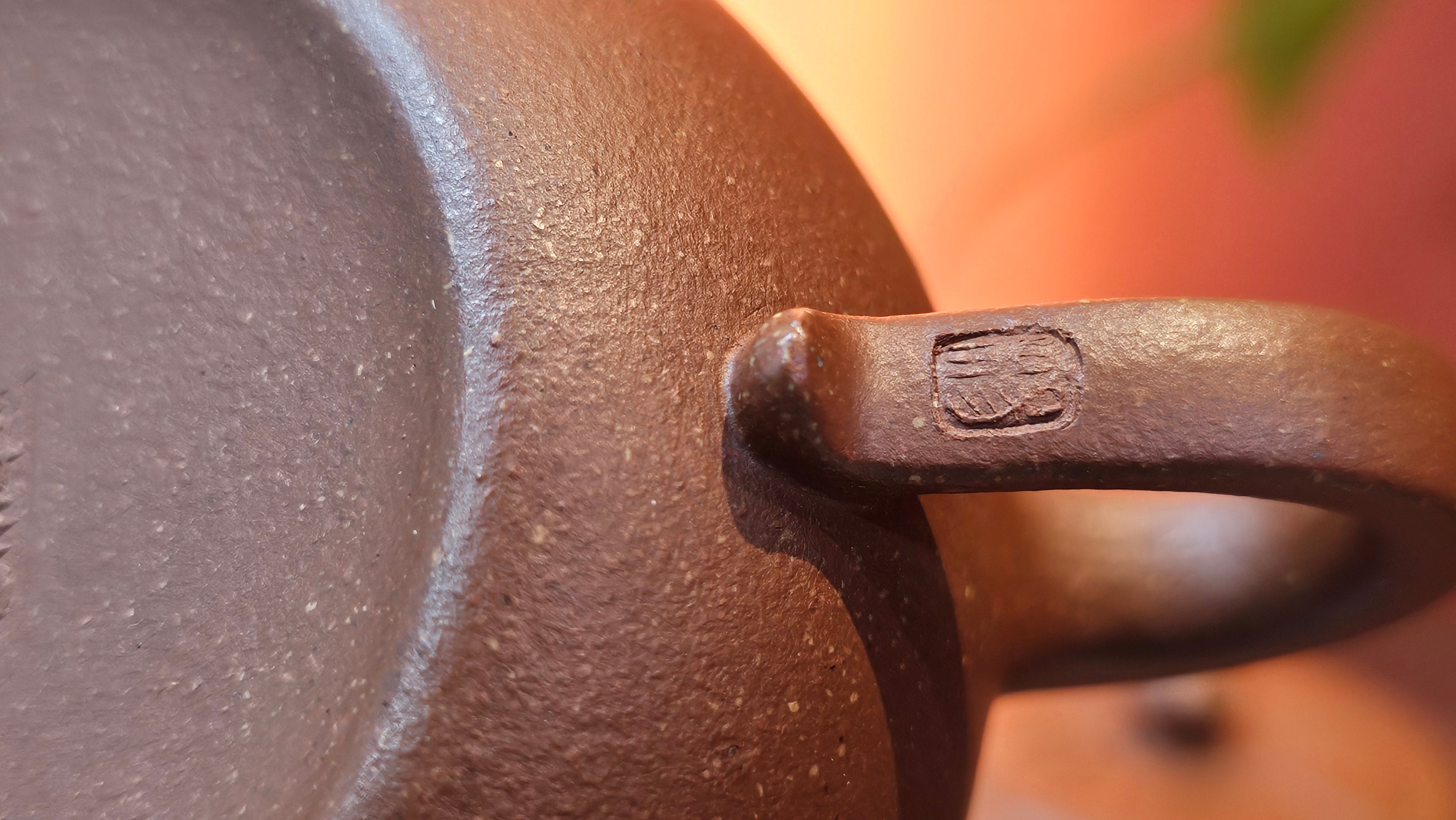 Lian Pu《莲蒲》, 163.7ml, Hong Jiang Po Ni 红降坡泥, by Craftsman Yang Pin Ting 杨聘婷 ~ Congratulations!to Ms J.C.! 1500hrs 26th Oct 2025, Los Angeles, CA!