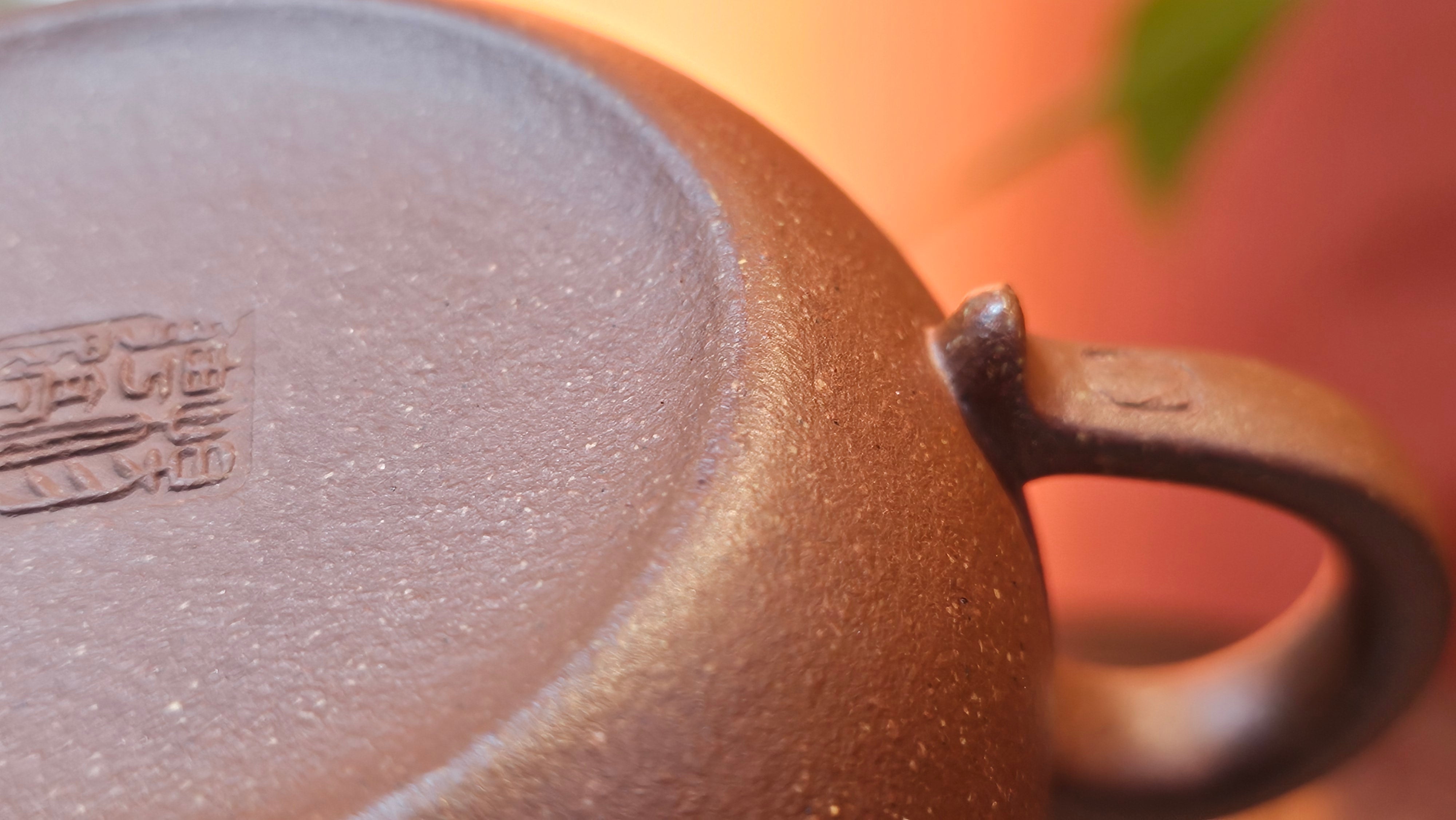 Lian Pu《莲蒲》, 163.7ml, Hong Jiang Po Ni 红降坡泥, by Craftsman Yang Pin Ting 杨聘婷 ~ Congratulations!to Ms J.C.! 1500hrs 26th Oct 2025, Los Angeles, CA!