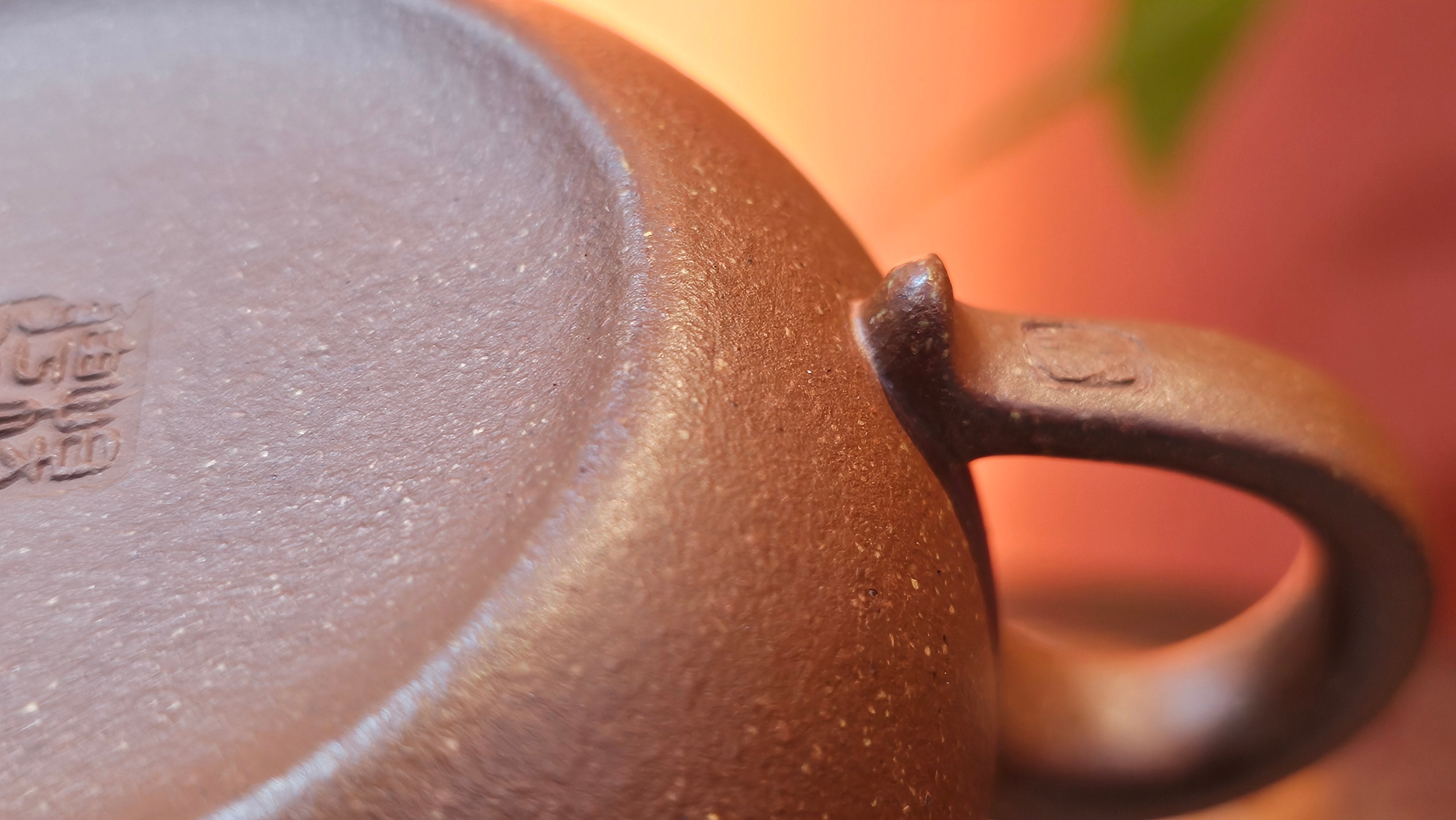 Lian Pu《莲蒲》, 163.7ml, Hong Jiang Po Ni 红降坡泥, by Craftsman Yang Pin Ting 杨聘婷 ~ Congratulations!to Ms J.C.! 1500hrs 26th Oct 2025, Los Angeles, CA!