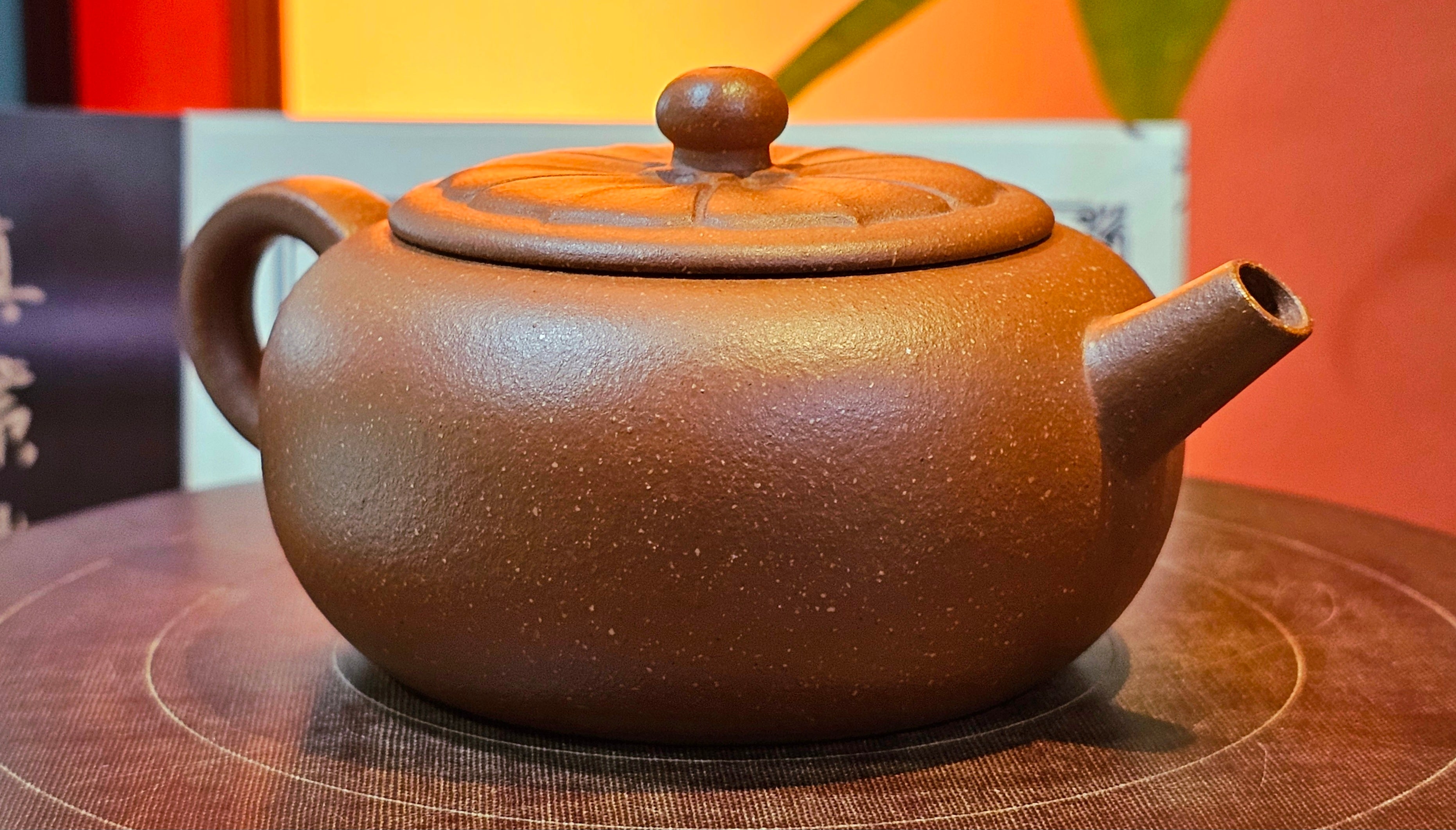 Lian Pu《莲蒲》, 163.7ml, Hong Jiang Po Ni 红降坡泥, by Craftsman Yang Pin Ting 杨聘婷 ~ Congratulations!to Ms J.C.! 1500hrs 26th Oct 2025, Los Angeles, CA!