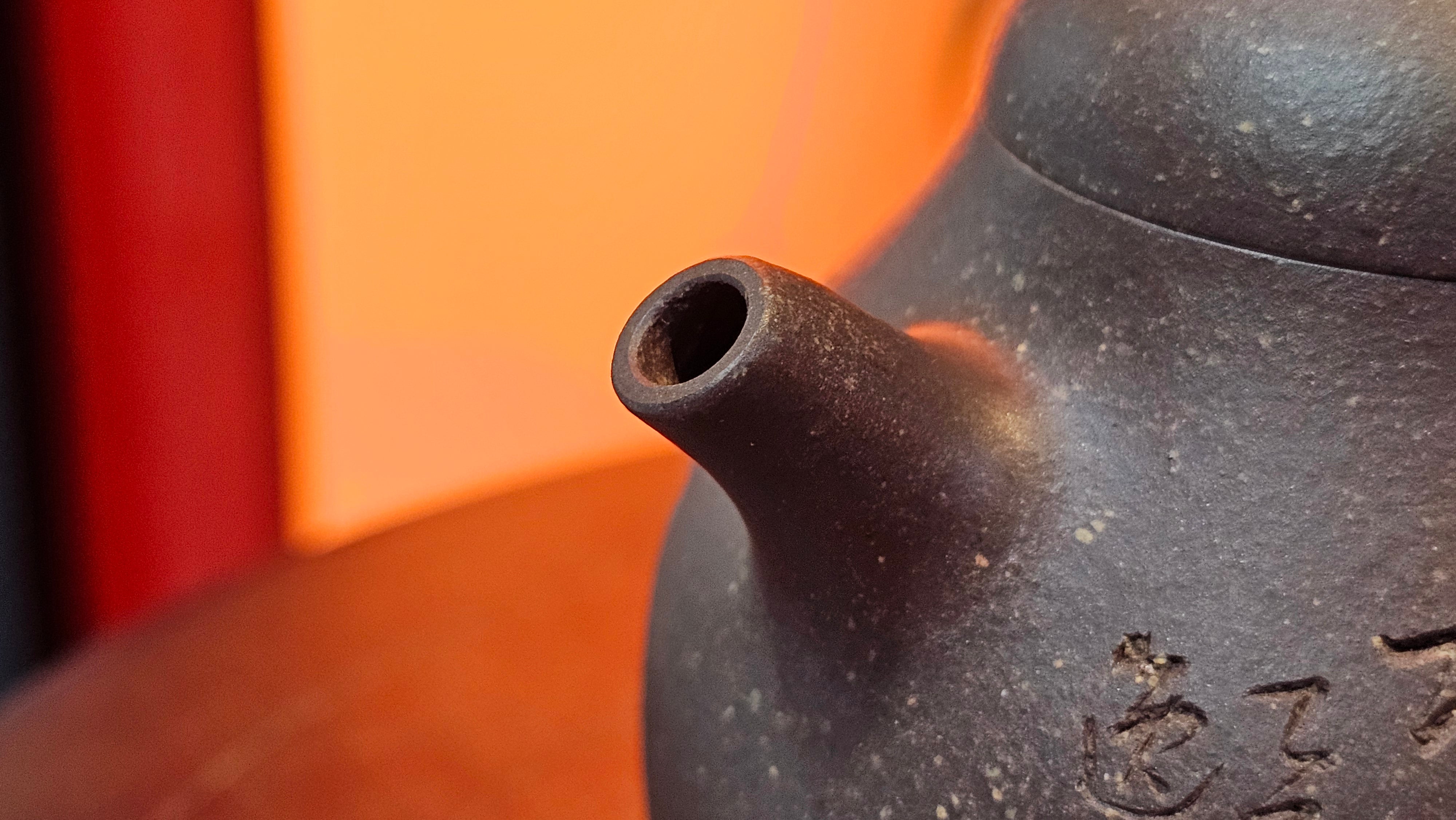 Qie Gua《茄瓜》~ "The Gourd", 153.3ml, Hei Zi Ni 黑紫泥, by our Craftsman Zhang Huan 张欢, Calligraphy and Lotus Flower Engraving by Craftsman Yi Cheng 逸成 ~ Congratulations to Mr W.K.! 1941hrs 20th Oct 2025, Austin! TX!