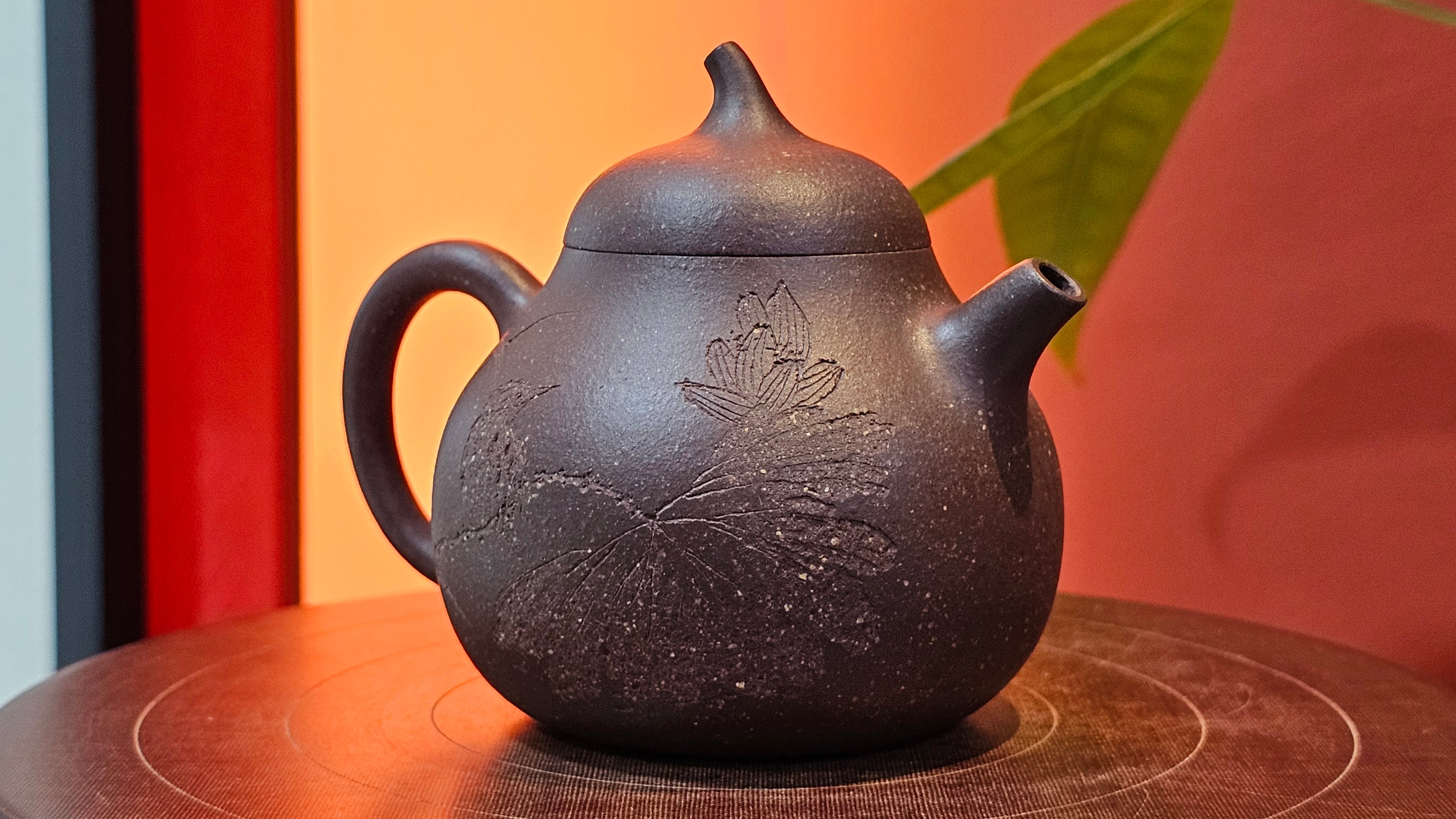 Qie Gua《茄瓜》~ "The Gourd", 153.3ml, Hei Zi Ni 黑紫泥, by our Craftsman Zhang Huan 张欢, Calligraphy and Lotus Flower Engraving by Craftsman Yi Cheng 逸成 ~ Congratulations to Mr W.K.! 1941hrs 20th Oct 2025, Austin! TX!