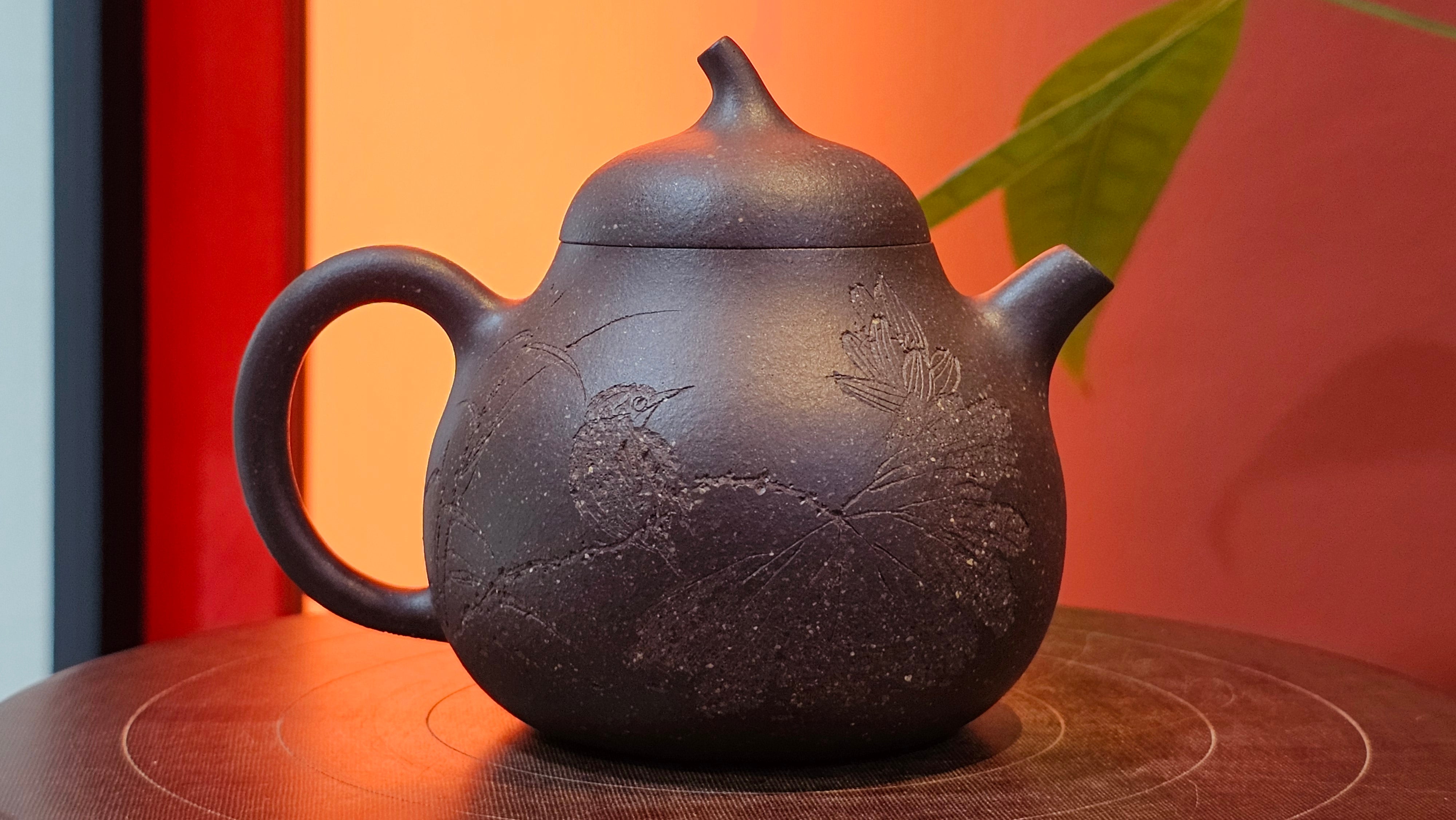 Qie Gua《茄瓜》~ "The Gourd", 153.3ml, Hei Zi Ni 黑紫泥, by our Craftsman Zhang Huan 张欢, Calligraphy and Lotus Flower Engraving by Craftsman Yi Cheng 逸成 ~ Congratulations to Mr W.K.! 1941hrs 20th Oct 2025, Austin! TX!