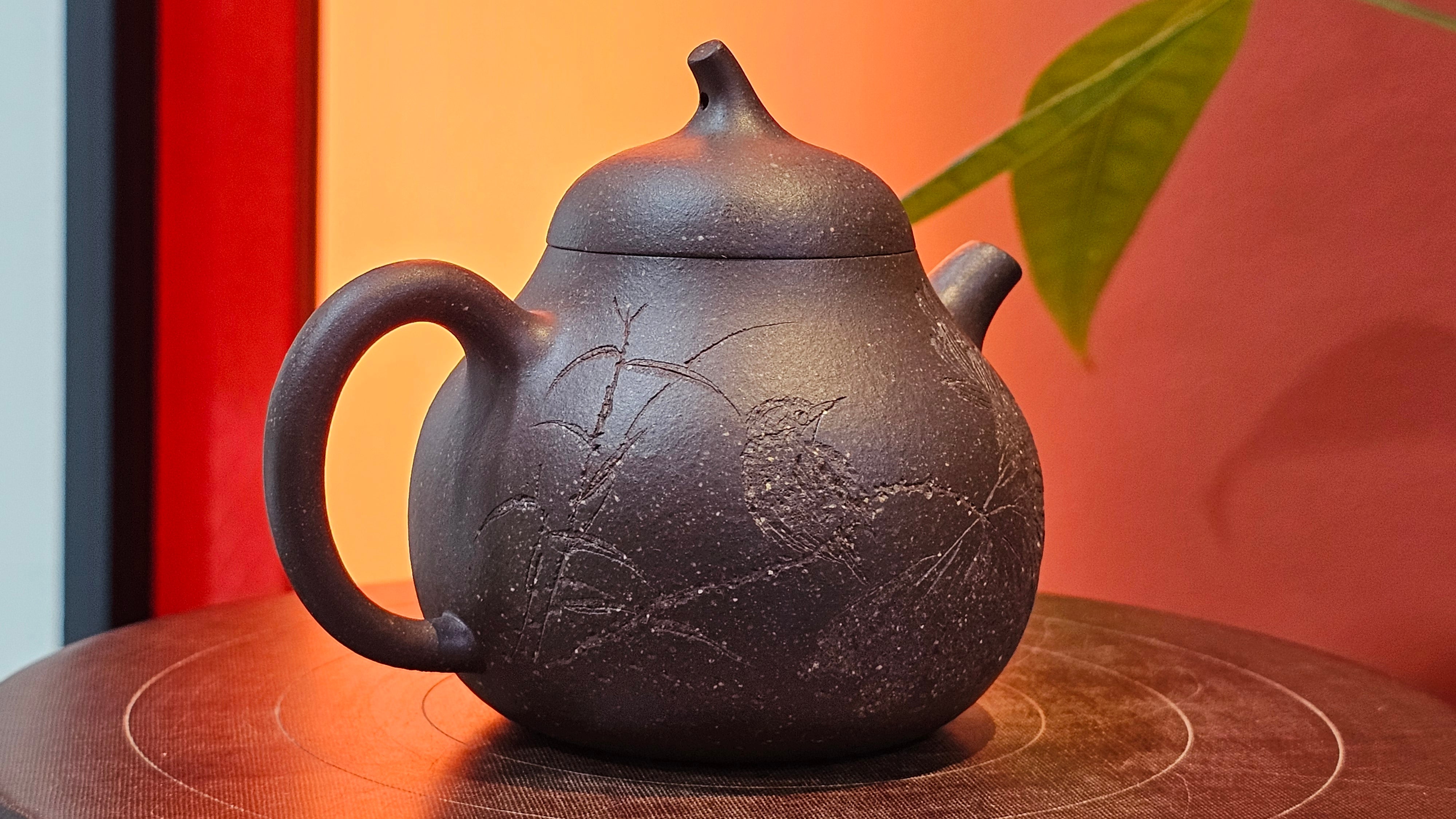 Qie Gua《茄瓜》~ "The Gourd", 153.3ml, Hei Zi Ni 黑紫泥, by our Craftsman Zhang Huan 张欢, Calligraphy and Lotus Flower Engraving by Craftsman Yi Cheng 逸成 ~ Congratulations to Mr W.K.! 1941hrs 20th Oct 2025, Austin! TX!