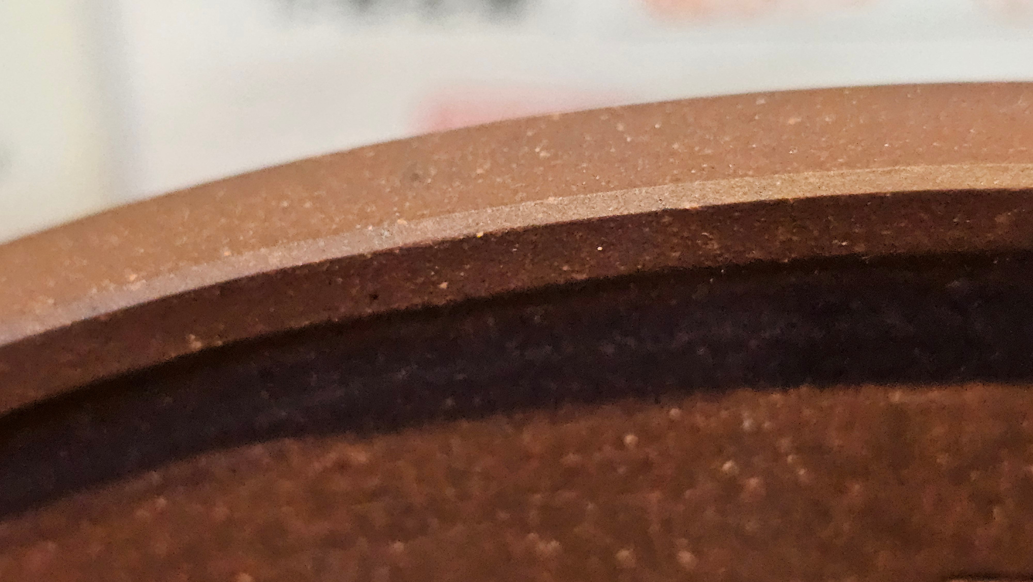 《清贡扇形盆》"Qing Gong Shan Xing Pen ~ Qing Style Fan-Shape Open Configuration", Di Cao Qing Zi Ni, by L2A Senior Consummate Artist Yuan Hui 高级振兴技艺师兼高级工艺美术师～袁辉。