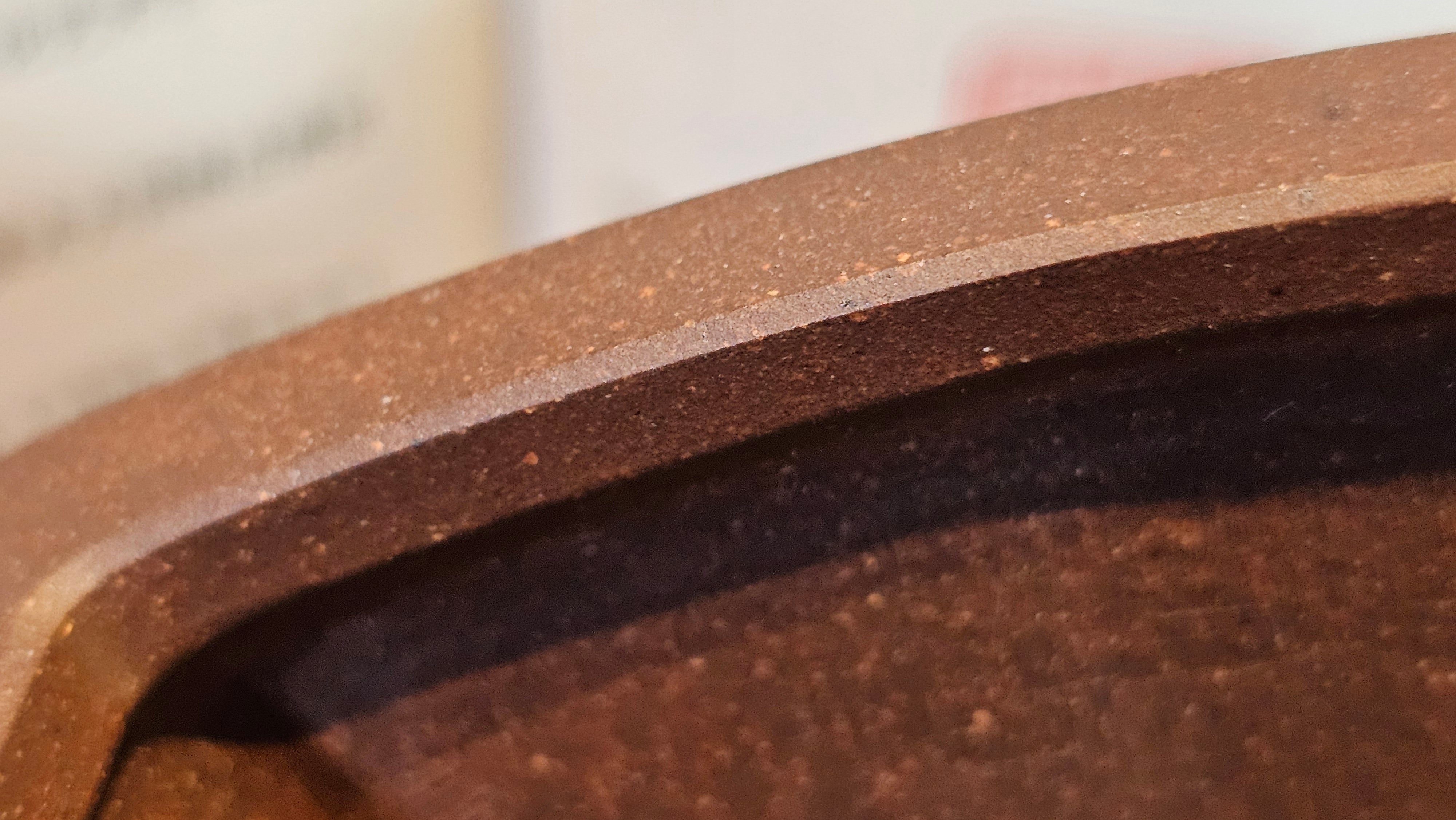 《清贡扇形盆》"Qing Gong Shan Xing Pen ~ Qing Style Fan-Shape Open Configuration", Di Cao Qing Zi Ni, by L2A Senior Consummate Artist Yuan Hui 高级振兴技艺师兼高级工艺美术师～袁辉。