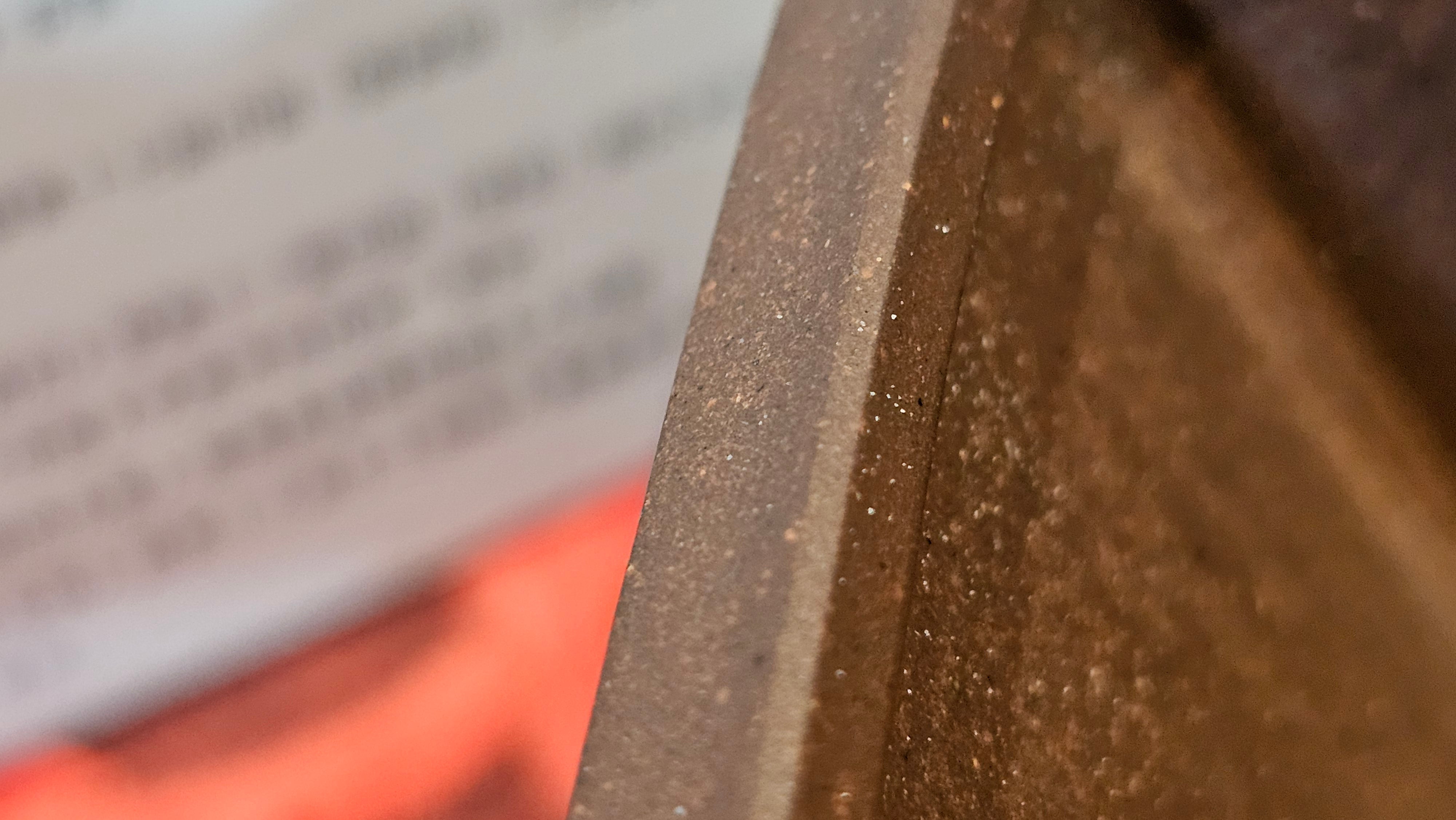 《清贡扇形盆》"Qing Gong Shan Xing Pen ~ Qing Style Fan-Shape Open Configuration", Di Cao Qing Zi Ni, by L2A Senior Consummate Artist Yuan Hui 高级振兴技艺师兼高级工艺美术师～袁辉。