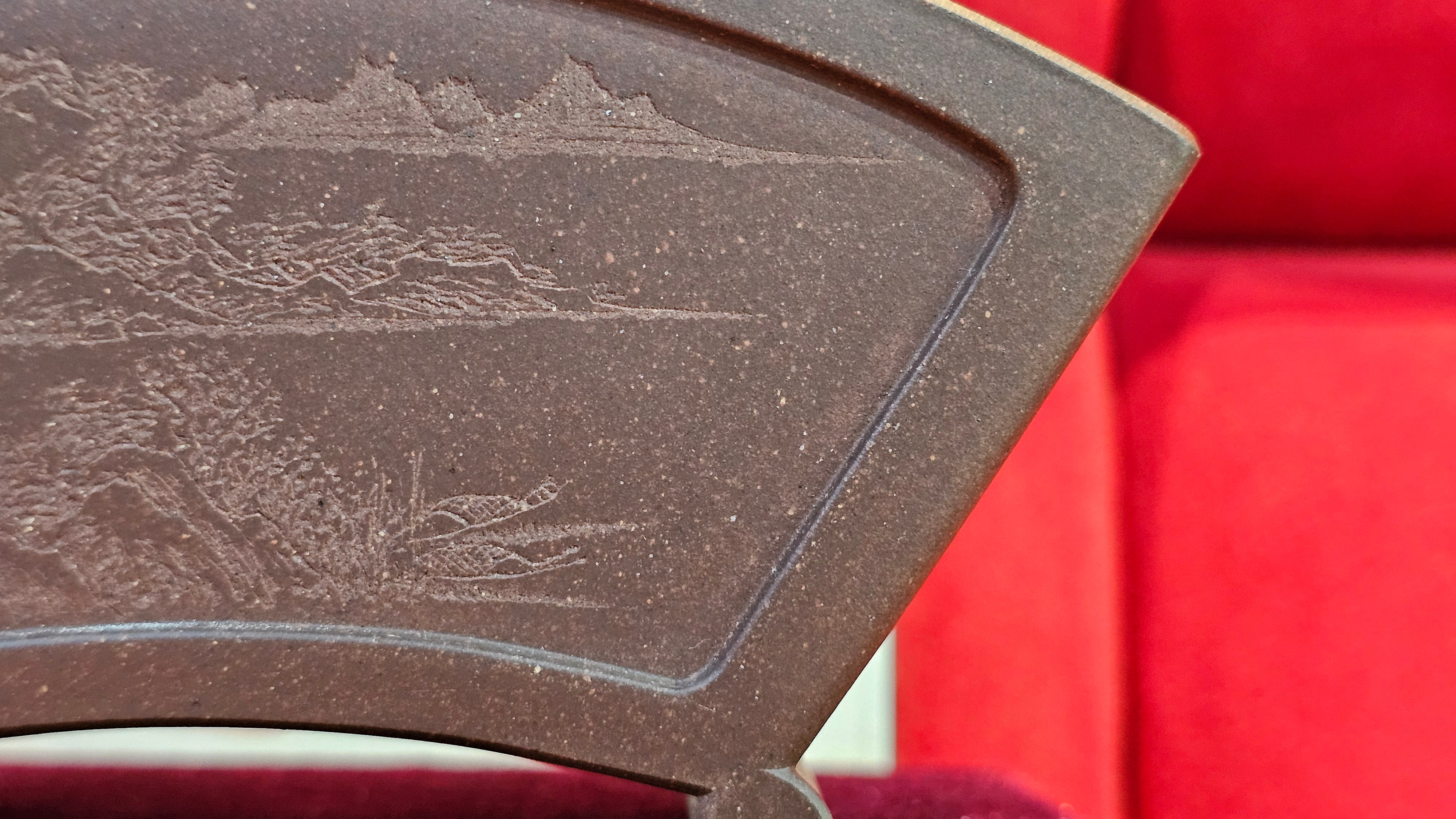 《清贡扇形盆》"Qing Gong Shan Xing Pen ~ Qing Style Fan-Shape Open Configuration", Di Cao Qing Zi Ni, by L2A Senior Consummate Artist Yuan Hui 高级振兴技艺师兼高级工艺美术师～袁辉。