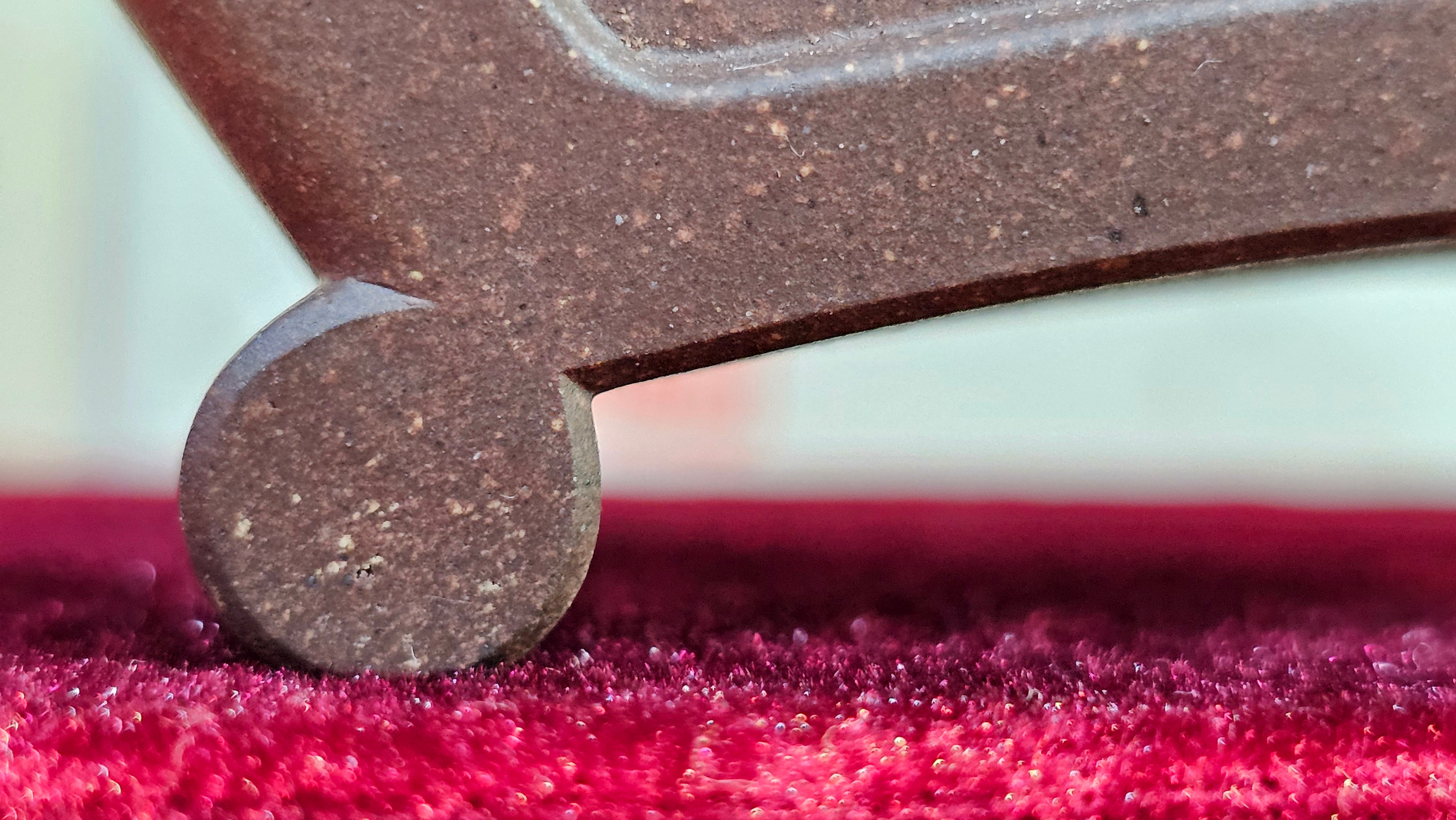 《清贡扇形盆》"Qing Gong Shan Xing Pen ~ Qing Style Fan-Shape Open Configuration", Di Cao Qing Zi Ni, by L2A Senior Consummate Artist Yuan Hui 高级振兴技艺师兼高级工艺美术师～袁辉。