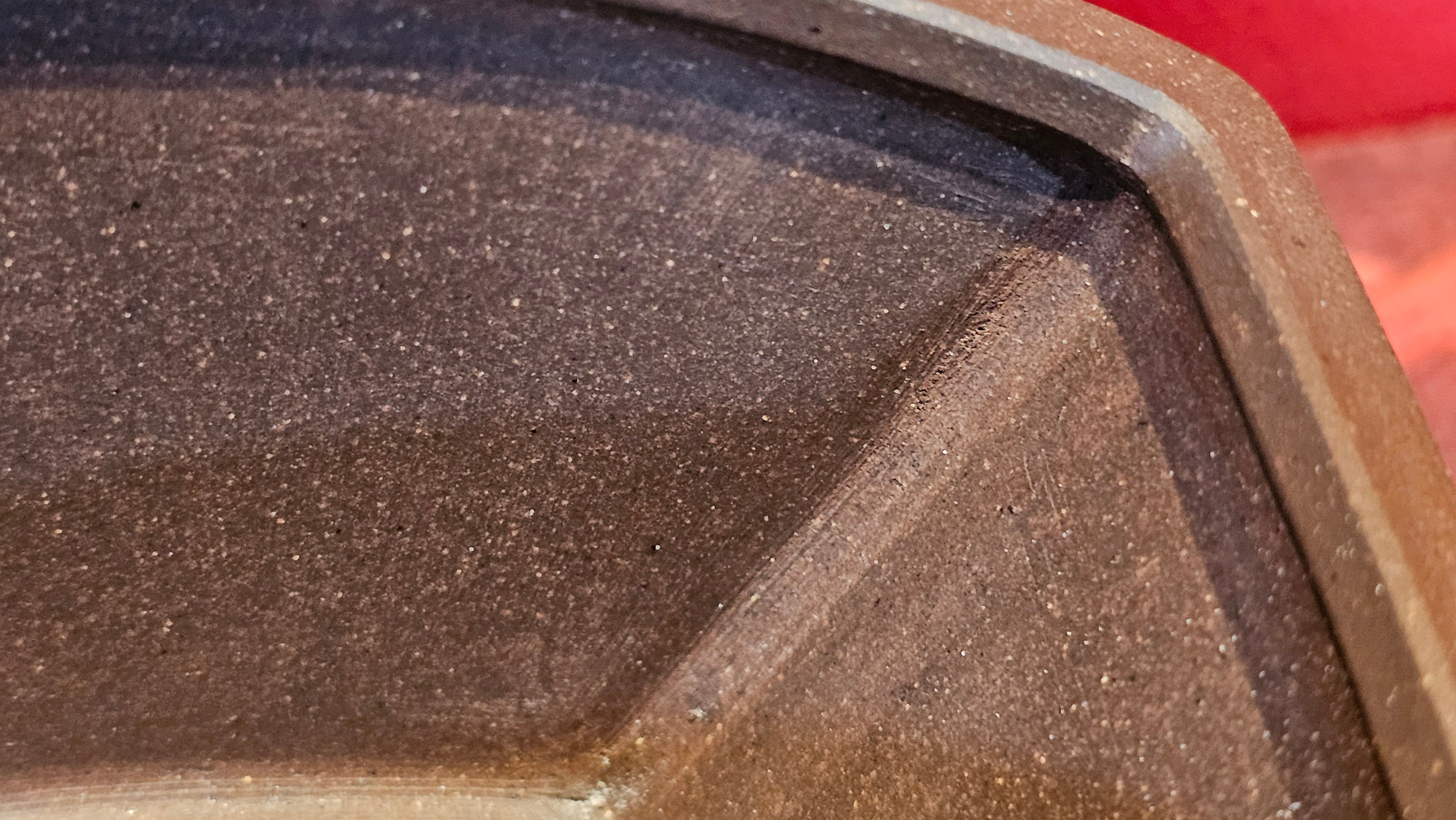 《清贡扇形盆》"Qing Gong Shan Xing Pen ~ Qing Style Fan-Shape Open Configuration", Di Cao Qing Zi Ni, by L2A Senior Consummate Artist Yuan Hui 高级振兴技艺师兼高级工艺美术师～袁辉。