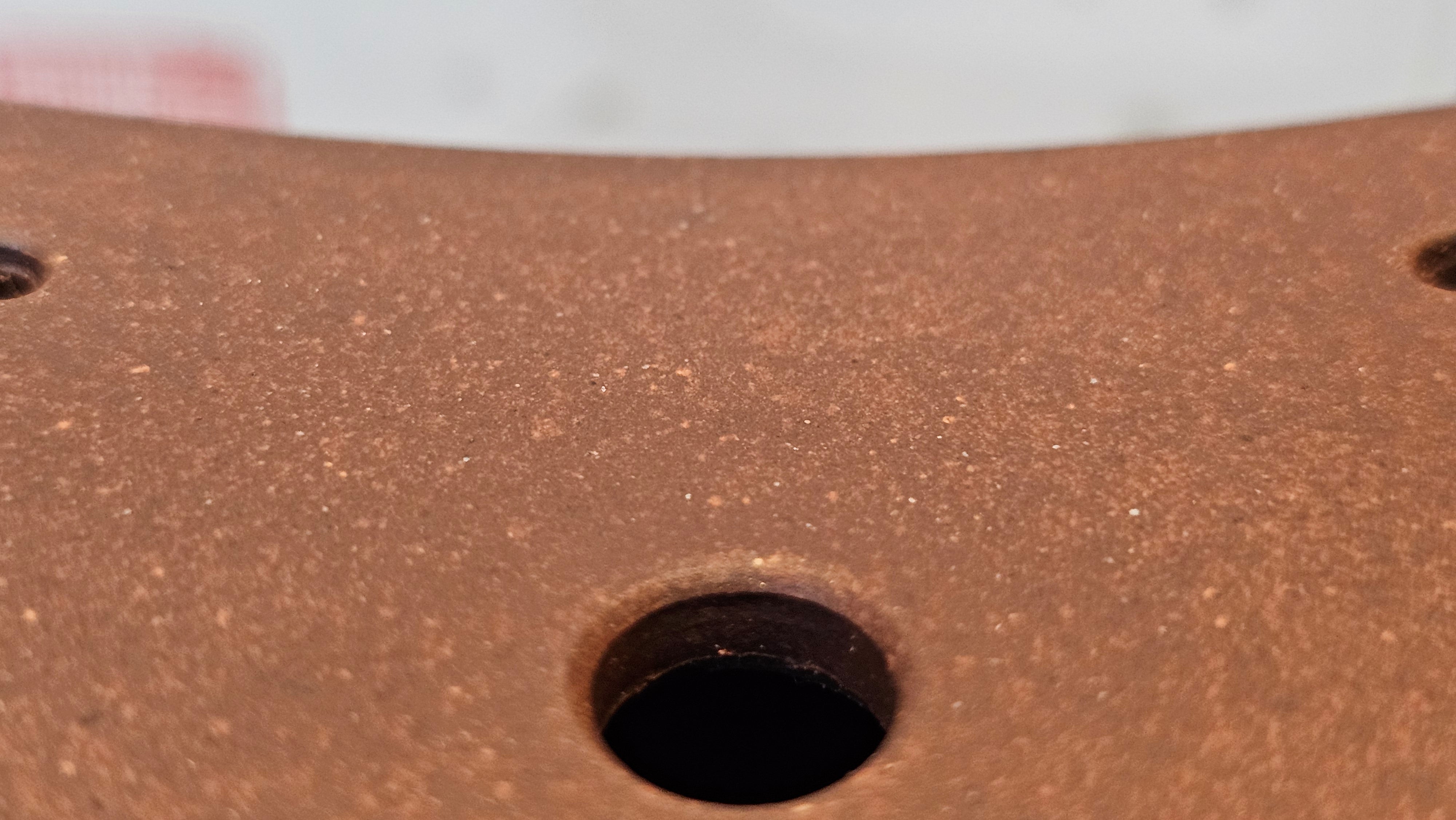 《清贡扇形盆》"Qing Gong Shan Xing Pen ~ Qing Style Fan-Shape Open Configuration", Di Cao Qing Zi Ni, by L2A Senior Consummate Artist Yuan Hui 高级振兴技艺师兼高级工艺美术师～袁辉。