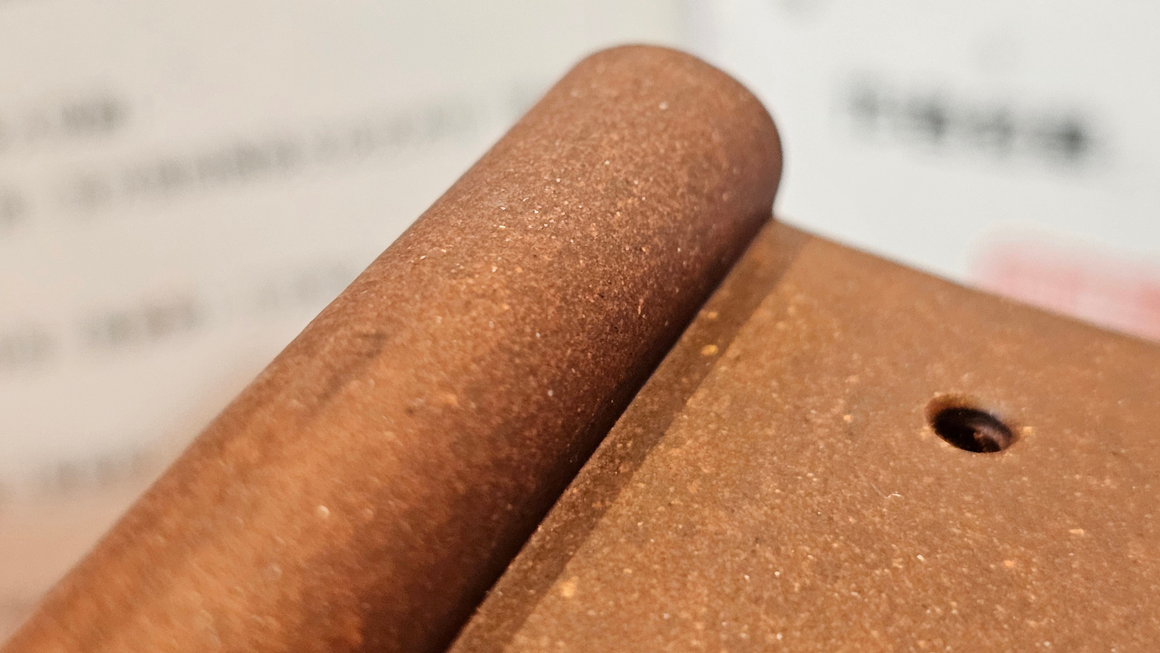 《清贡扇形盆》"Qing Gong Shan Xing Pen ~ Qing Style Fan-Shape Open Configuration", Di Cao Qing Zi Ni, by L2A Senior Consummate Artist Yuan Hui 高级振兴技艺师兼高级工艺美术师～袁辉。