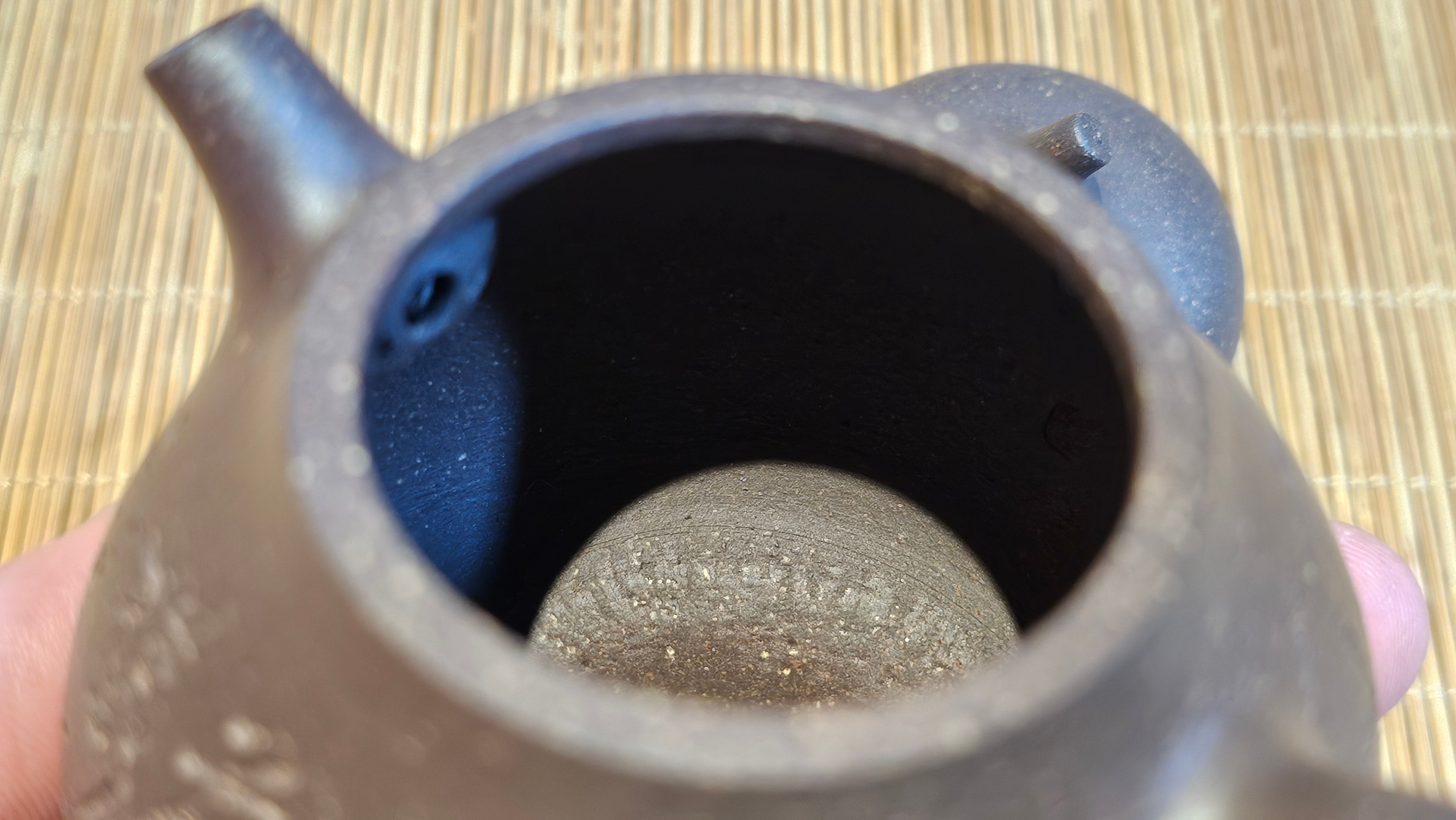 Qie Gua《茄瓜》~ "The Gourd", 153.3ml, Hei Zi Ni 黑紫泥, by our Craftsman Zhang Huan 张欢, Calligraphy and Lotus Flower Engraving by Craftsman Yi Cheng 逸成 ~ Congratulations to Mr W.K.! 1941hrs 20th Oct 2025, Austin! TX!