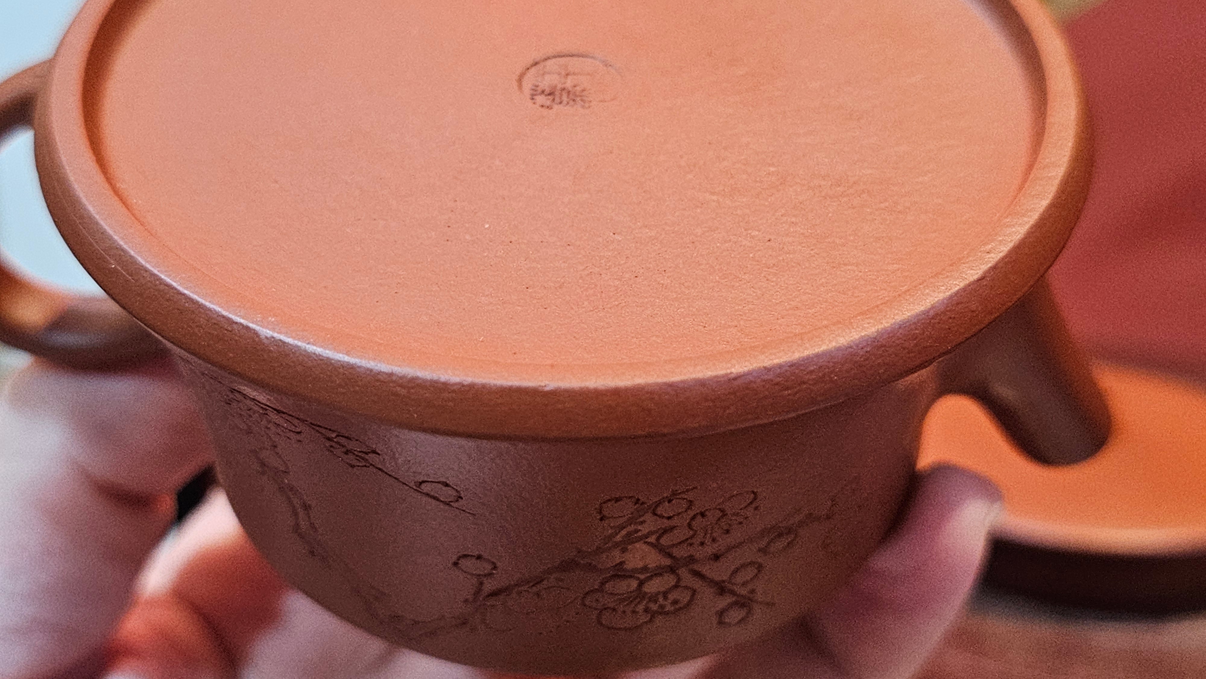 Yun Zhu 云柱 "Pillar of the Heavens", 130.5ml, Xiao Mei Yao Zhu Ni, by Craftsman Wang Hui 王慧 ~ "梅开五福" and Plum Blossoms Engraving by Craftsman Yi De Shu 一德书 ~!Congratulations to Ms S.C.! 1336hrs 20th Oct 2025, Geneva, IL!