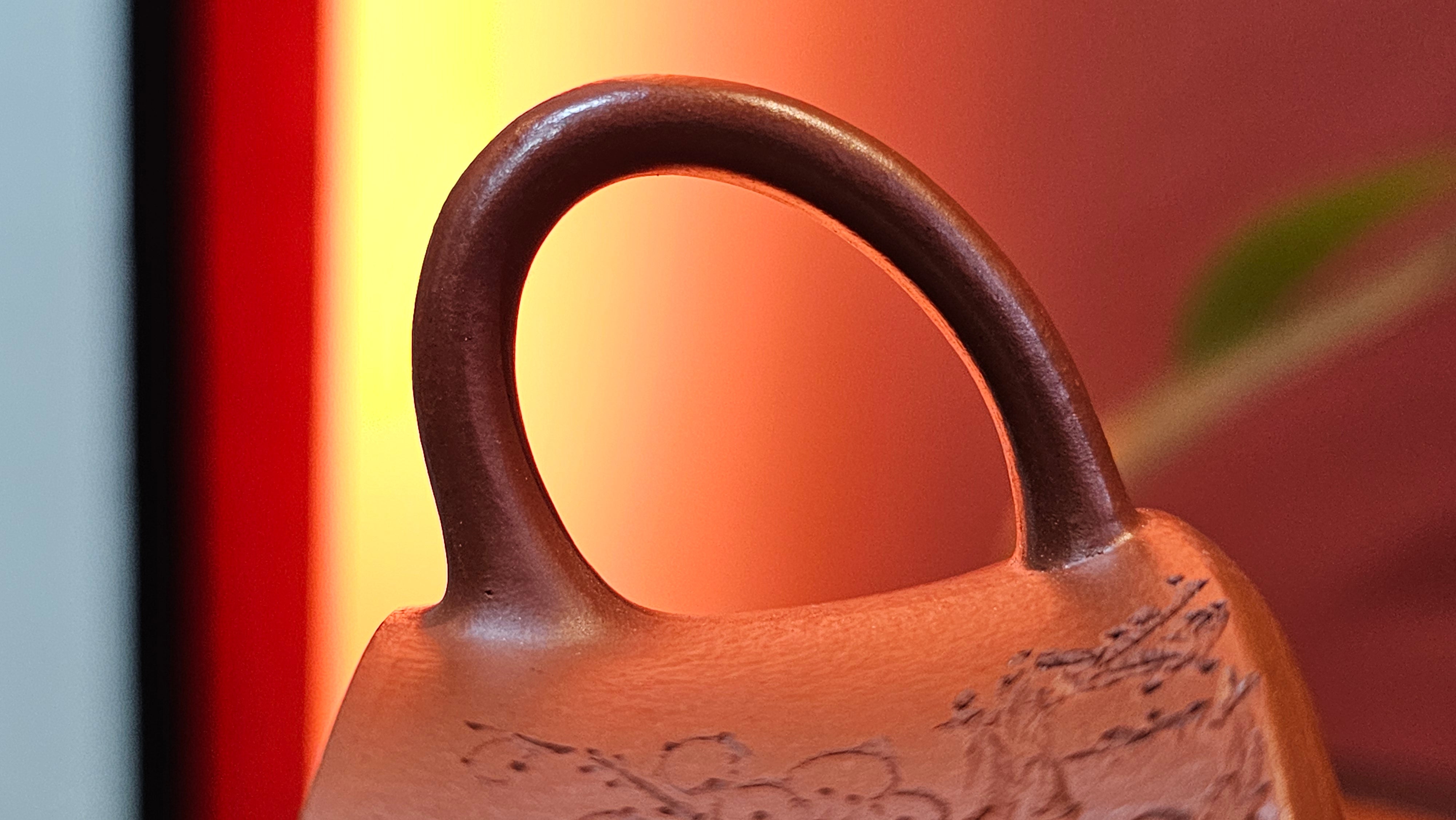 Yun Zhu 云柱 "Pillar of the Heavens", 130.5ml, Xiao Mei Yao Zhu Ni, by Craftsman Wang Hui 王慧 ~ "梅开五福" and Plum Blossoms Engraving by Craftsman Yi De Shu 一德书 ~!Congratulations to Ms S.C.! 1336hrs 20th Oct 2025, Geneva, IL!