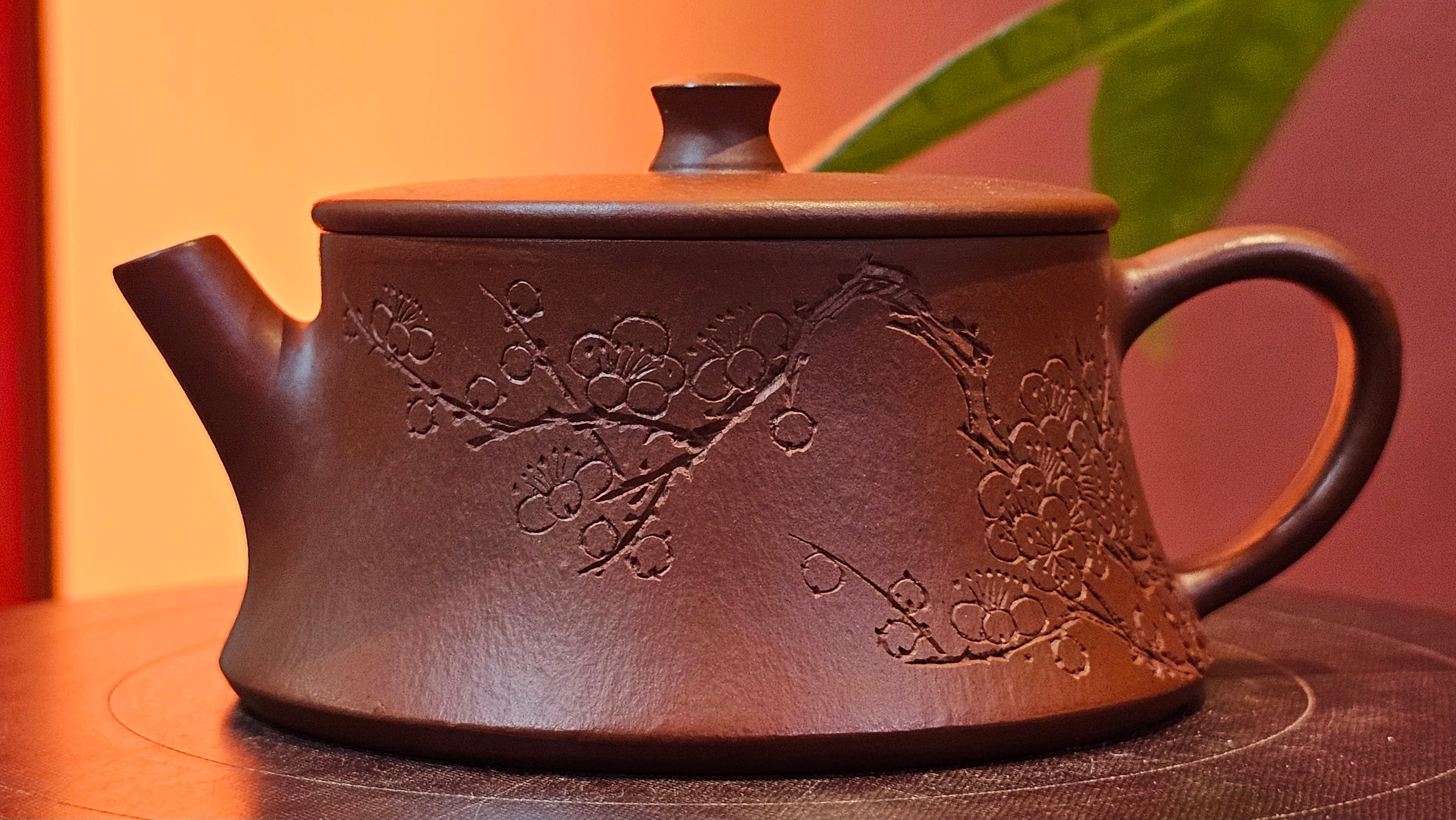 Yun Zhu 云柱 "Pillar of the Heavens", 130.5ml, Xiao Mei Yao Zhu Ni, by Craftsman Wang Hui 王慧 ~ "梅开五福" and Plum Blossoms Engraving by Craftsman Yi De Shu 一德书 ~!Congratulations to Ms S.C.! 1336hrs 20th Oct 2025, Geneva, IL!