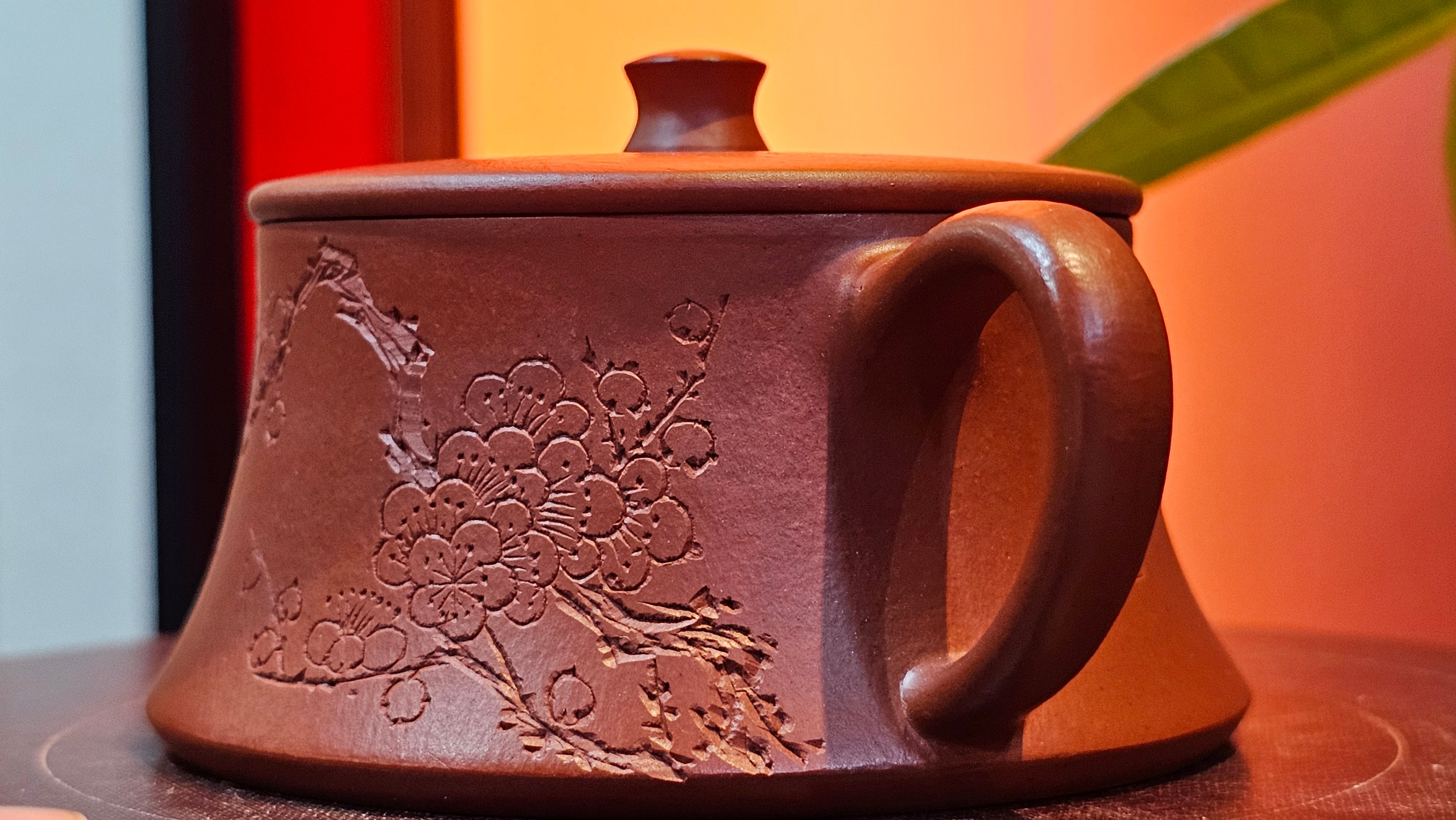 Yun Zhu 云柱 "Pillar of the Heavens", 130.5ml, Xiao Mei Yao Zhu Ni, by Craftsman Wang Hui 王慧 ~ "梅开五福" and Plum Blossoms Engraving by Craftsman Yi De Shu 一德书 ~!Congratulations to Ms S.C.! 1336hrs 20th Oct 2025, Geneva, IL!