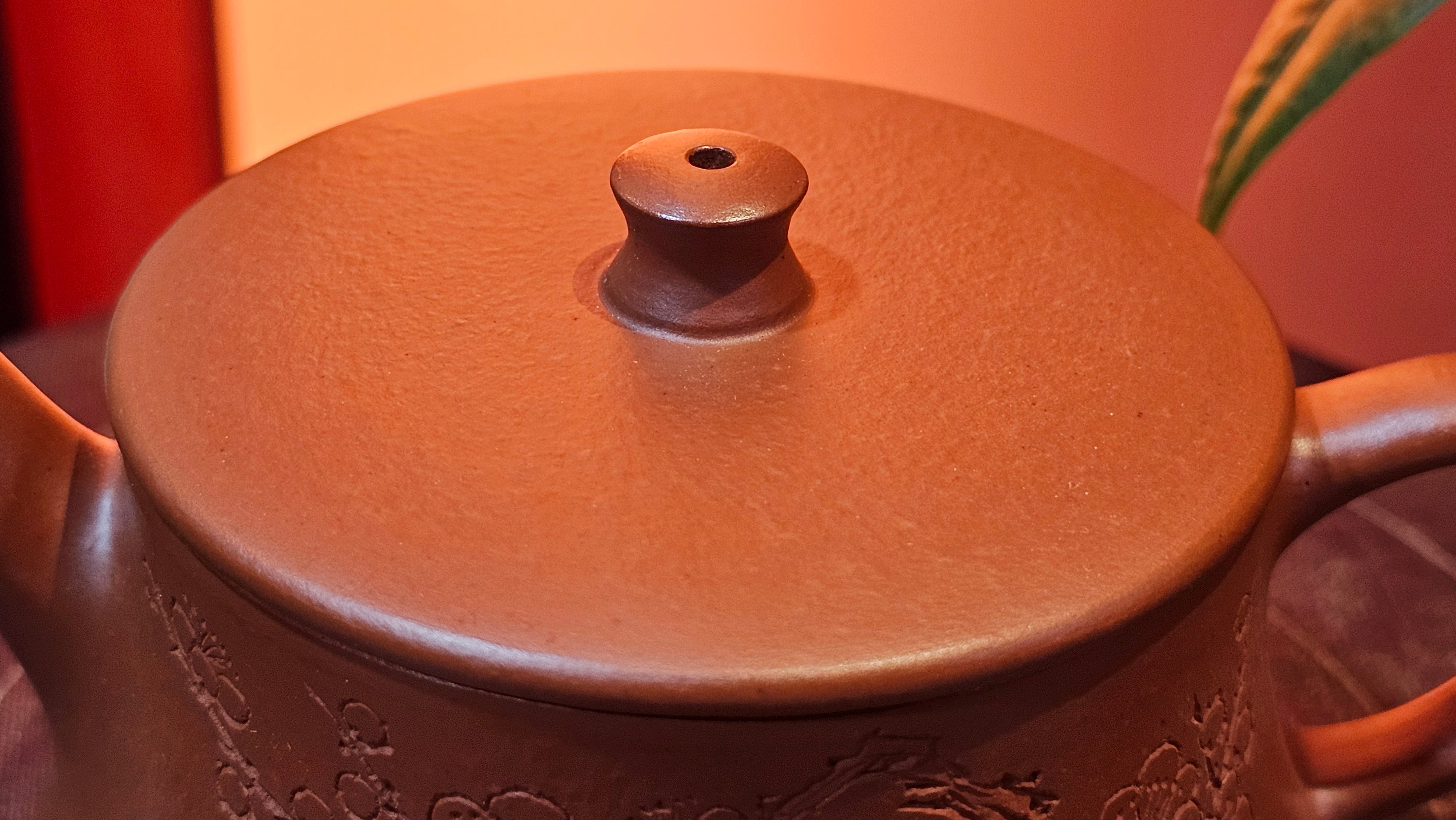 Yun Zhu 云柱 "Pillar of the Heavens", 130.5ml, Xiao Mei Yao Zhu Ni, by Craftsman Wang Hui 王慧 ~ "梅开五福" and Plum Blossoms Engraving by Craftsman Yi De Shu 一德书 ~!Congratulations to Ms S.C.! 1336hrs 20th Oct 2025, Geneva, IL!