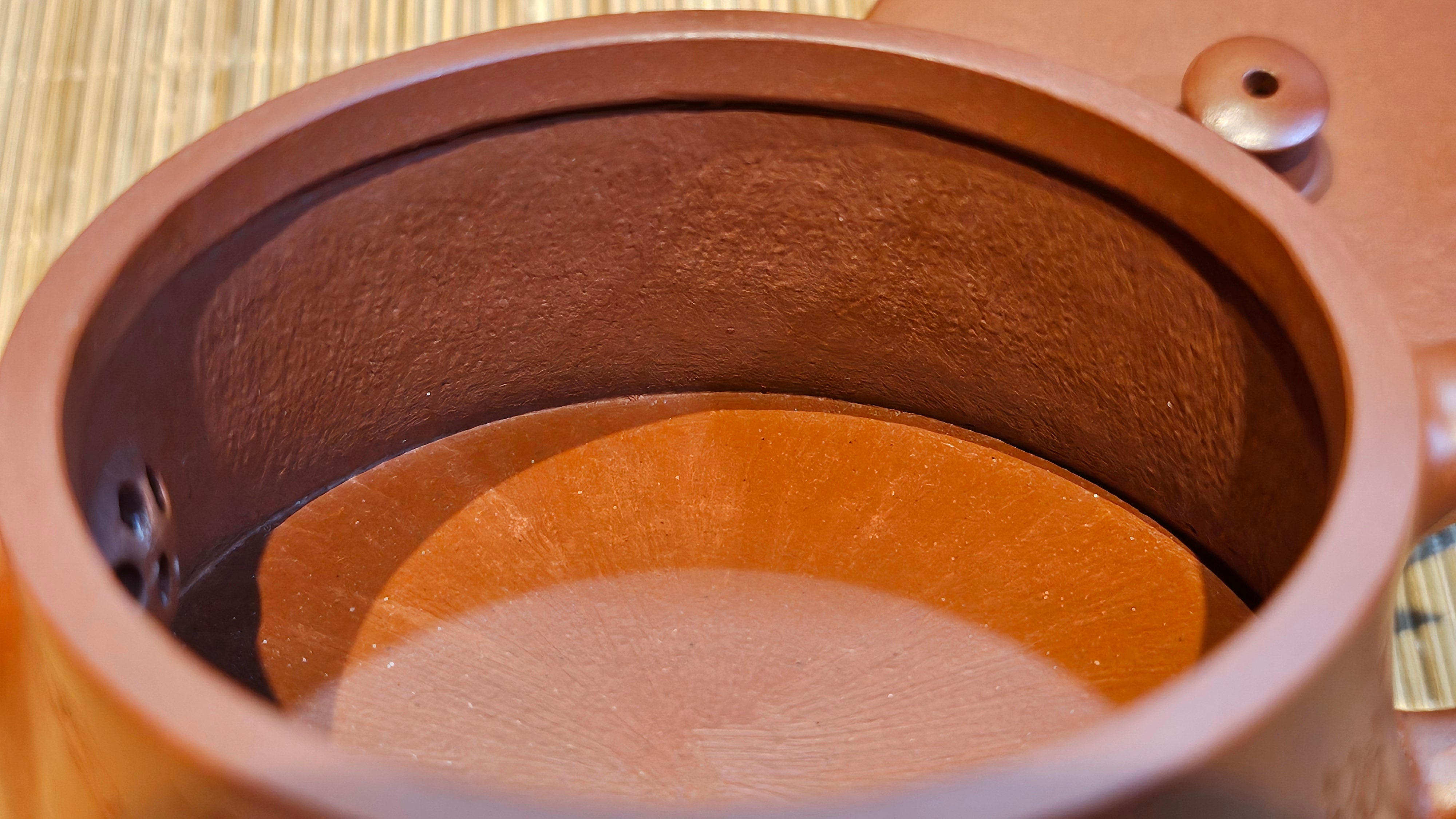 Yun Zhu 云柱 "Pillar of the Heavens", 130.5ml, Xiao Mei Yao Zhu Ni, by Craftsman Wang Hui 王慧 ~ "梅开五福" and Plum Blossoms Engraving by Craftsman Yi De Shu 一德书 ~!Congratulations to Ms S.C.! 1336hrs 20th Oct 2025, Geneva, IL!