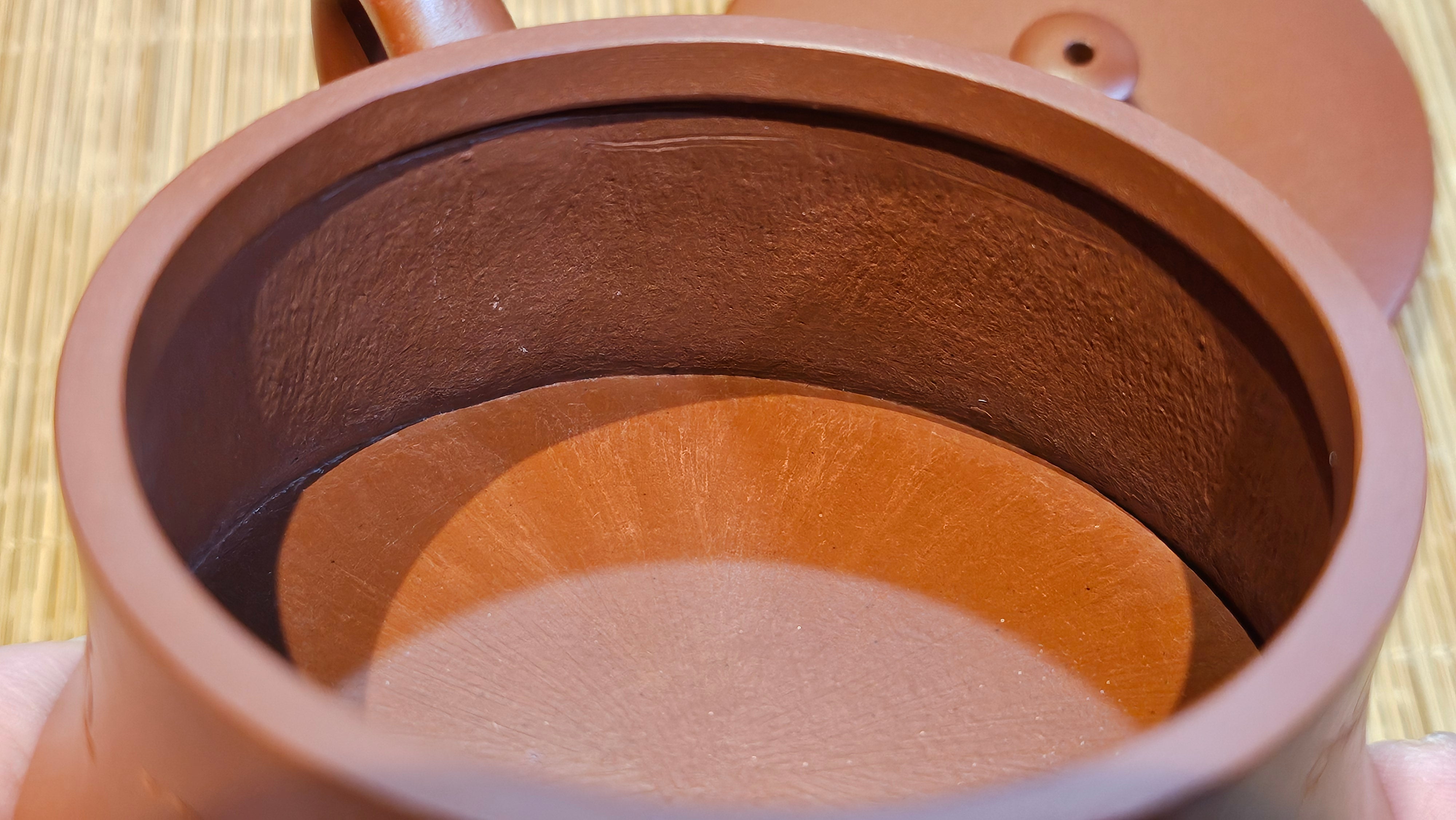 Yun Zhu 云柱 "Pillar of the Heavens", 130.5ml, Xiao Mei Yao Zhu Ni, by Craftsman Wang Hui 王慧 ~ "梅开五福" and Plum Blossoms Engraving by Craftsman Yi De Shu 一德书 ~!Congratulations to Ms S.C.! 1336hrs 20th Oct 2025, Geneva, IL!