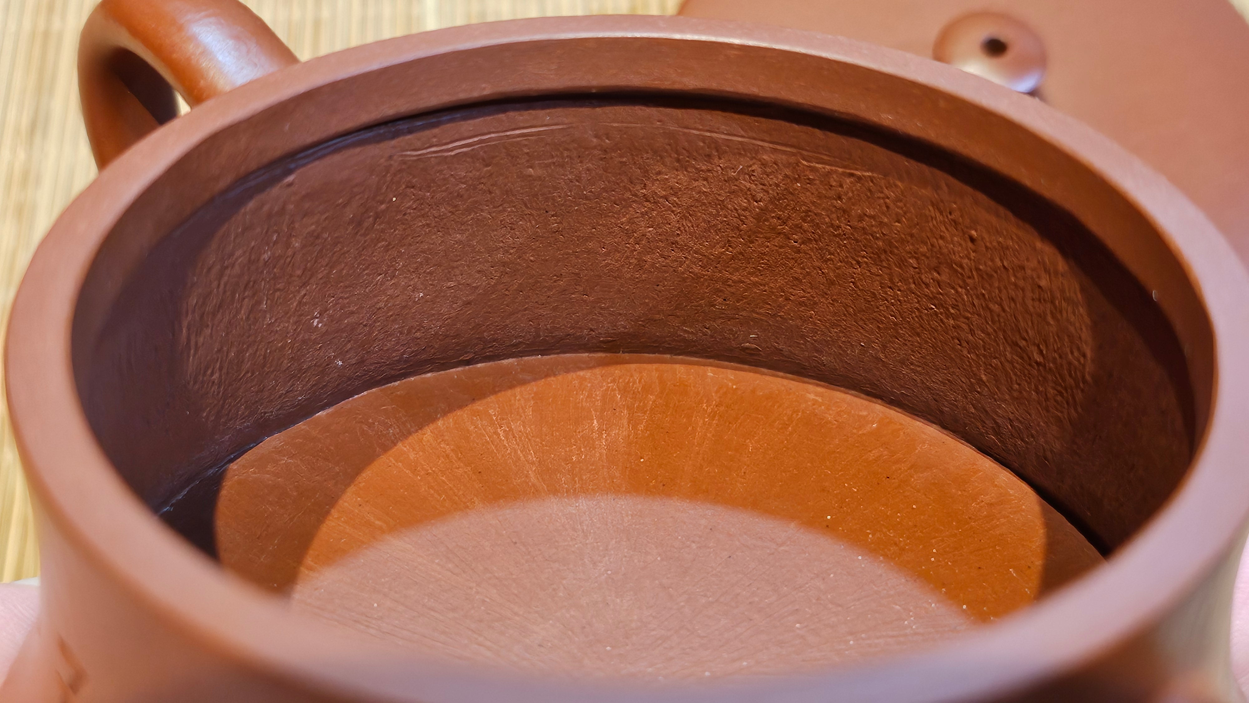 Yun Zhu 云柱 "Pillar of the Heavens", 130.5ml, Xiao Mei Yao Zhu Ni, by Craftsman Wang Hui 王慧 ~ "梅开五福" and Plum Blossoms Engraving by Craftsman Yi De Shu 一德书 ~!Congratulations to Ms S.C.! 1336hrs 20th Oct 2025, Geneva, IL!