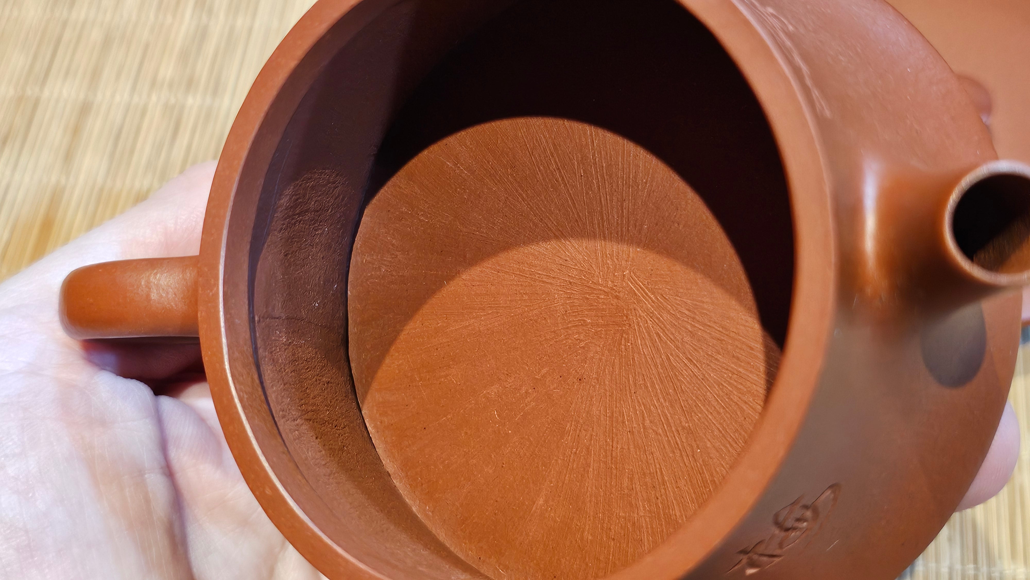 Yun Zhu 云柱 "Pillar of the Heavens", 130.5ml, Xiao Mei Yao Zhu Ni, by Craftsman Wang Hui 王慧 ~ "梅开五福" and Plum Blossoms Engraving by Craftsman Yi De Shu 一德书 ~!Congratulations to Ms S.C.! 1336hrs 20th Oct 2025, Geneva, IL!