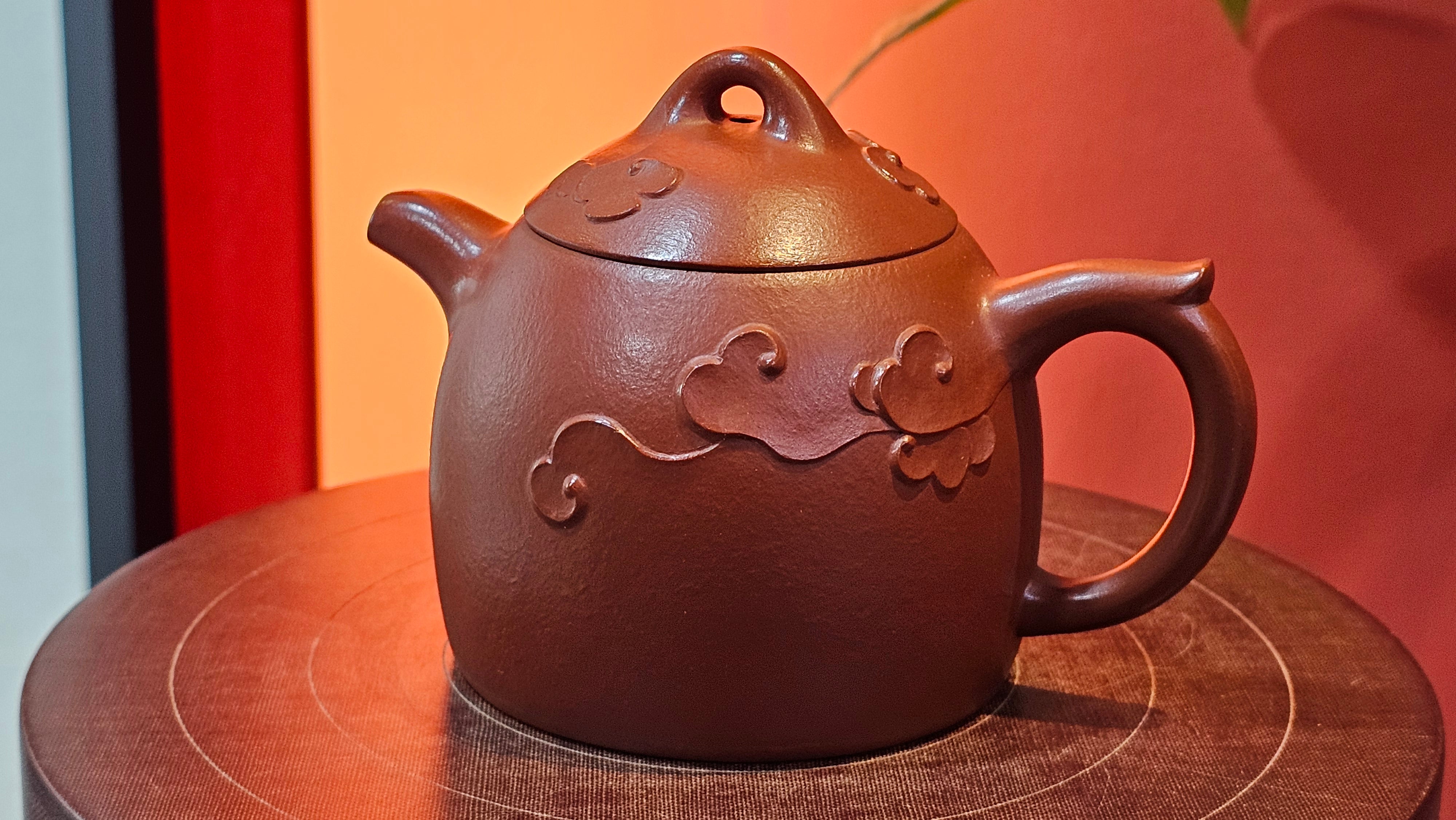 Qin Quan 秦权, with Oriental Clouds Embellishments 云朵贴花工艺, 187.8ml, Xiao Mei Yao Zhu Ni 小煤窑朱泥, by Craftsman Chen Yue Fei 陈跃飞 ~ Congratulations!to Mr C.M.! 1116hrs 31st Oct 2025, Renens! Switzerland🇨🇭!