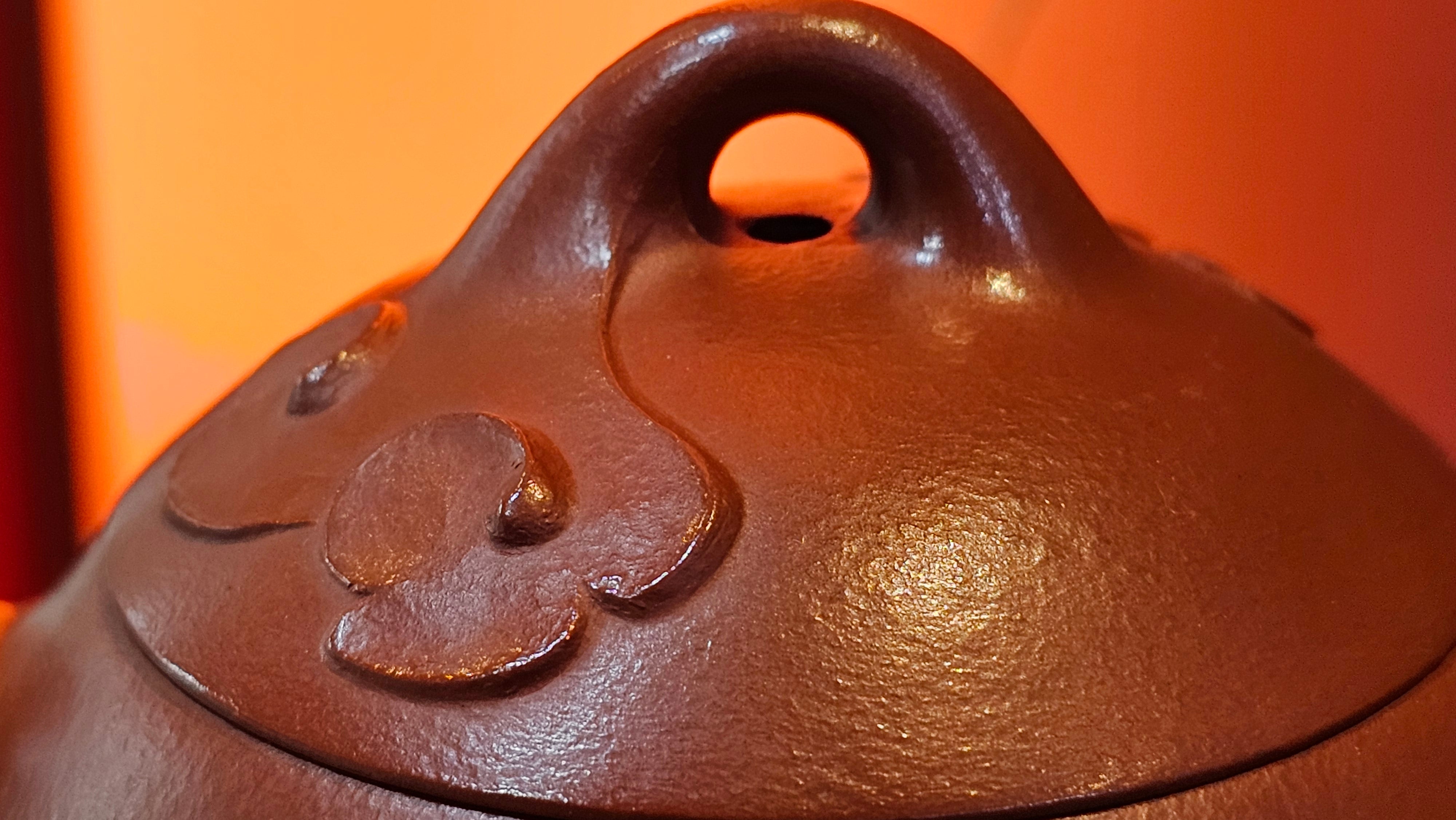 Qin Quan 秦权, with Oriental Clouds Embellishments 云朵贴花工艺, 187.8ml, Xiao Mei Yao Zhu Ni 小煤窑朱泥, by Craftsman Chen Yue Fei 陈跃飞 ~ Congratulations!to Mr C.M.! 1116hrs 31st Oct 2025, Renens! Switzerland🇨🇭!