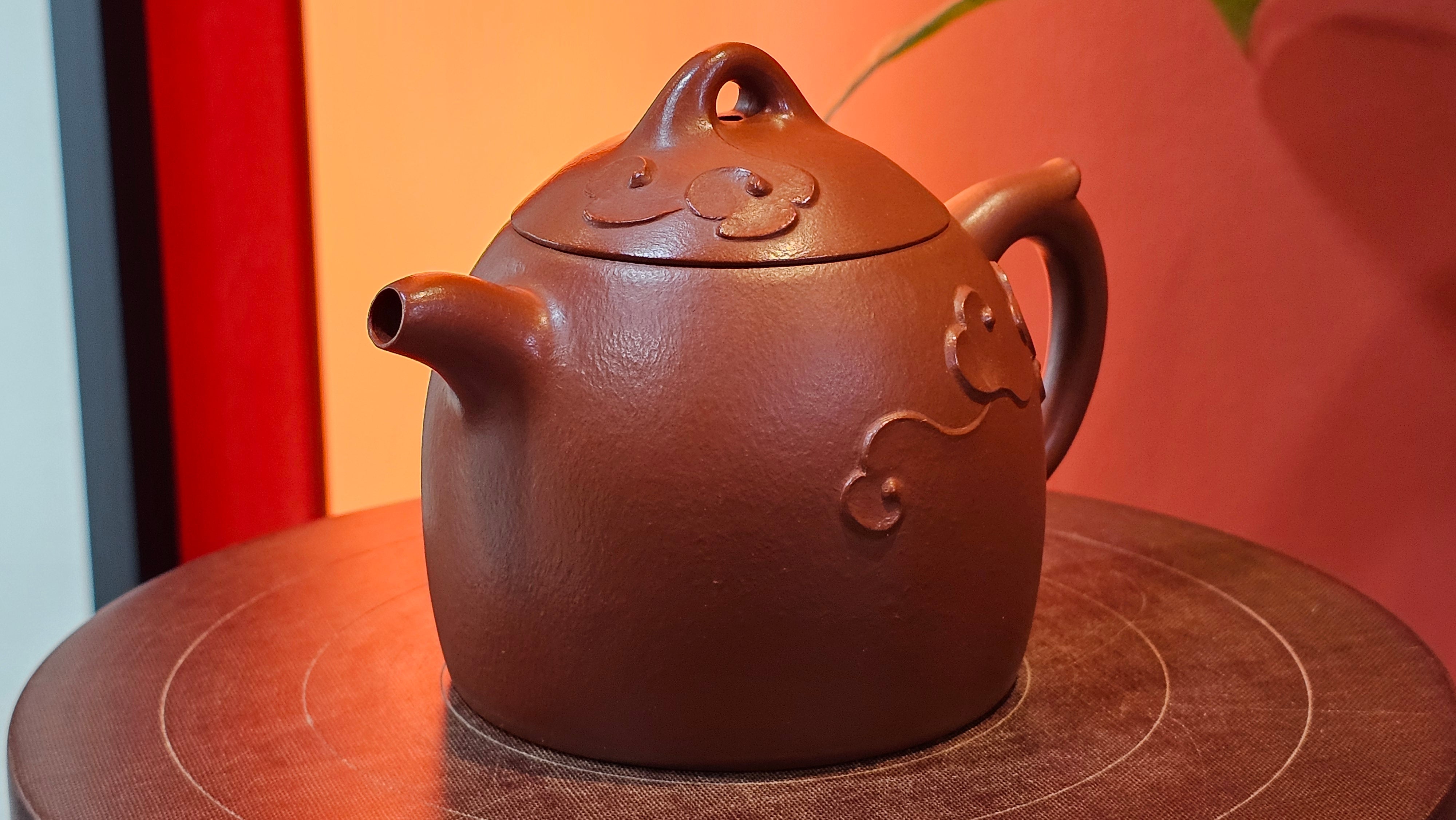 Qin Quan 秦权, with Oriental Clouds Embellishments 云朵贴花工艺, 187.8ml, Xiao Mei Yao Zhu Ni 小煤窑朱泥, by Craftsman Chen Yue Fei 陈跃飞 ~ Congratulations!to Mr C.M.! 1116hrs 31st Oct 2025, Renens! Switzerland🇨🇭!