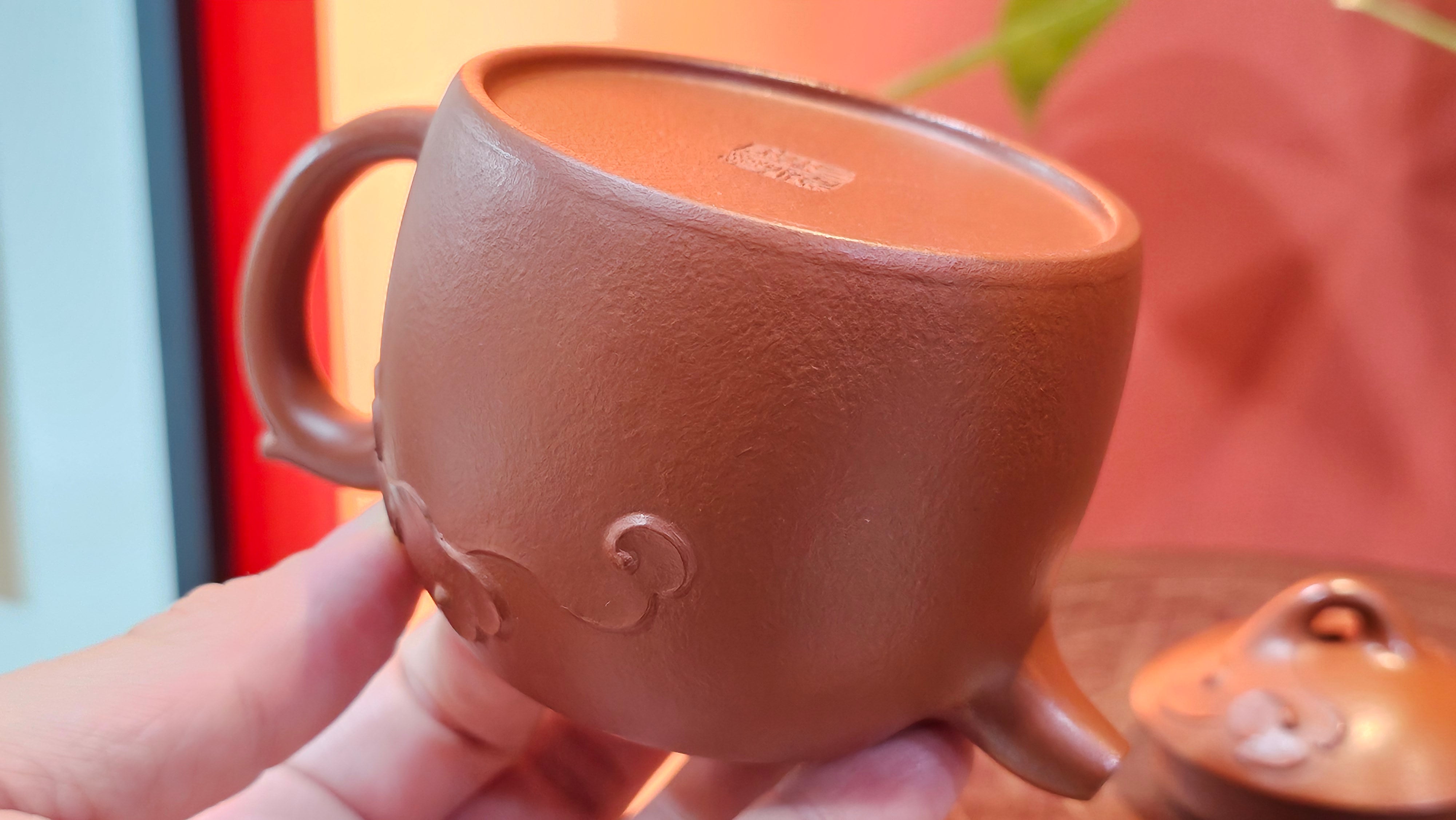 Qin Quan 秦权, with Oriental Clouds Embellishments 云朵贴花工艺, 187.8ml, Xiao Mei Yao Zhu Ni 小煤窑朱泥, by Craftsman Chen Yue Fei 陈跃飞 ~ Congratulations!to Mr C.M.! 1116hrs 31st Oct 2025, Renens! Switzerland🇨🇭!