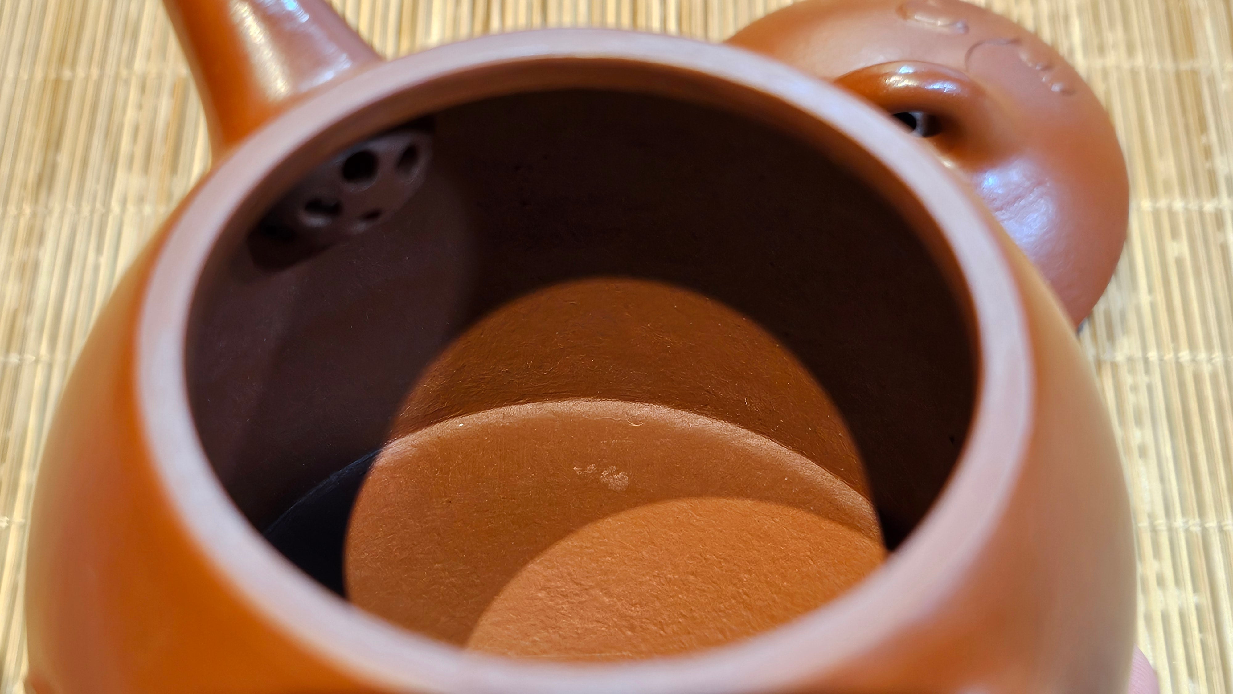 Qin Quan 秦权, with Oriental Clouds Embellishments 云朵贴花工艺, 187.8ml, Xiao Mei Yao Zhu Ni 小煤窑朱泥, by Craftsman Chen Yue Fei 陈跃飞 ~ Congratulations!to Mr C.M.! 1116hrs 31st Oct 2025, Renens! Switzerland🇨🇭!