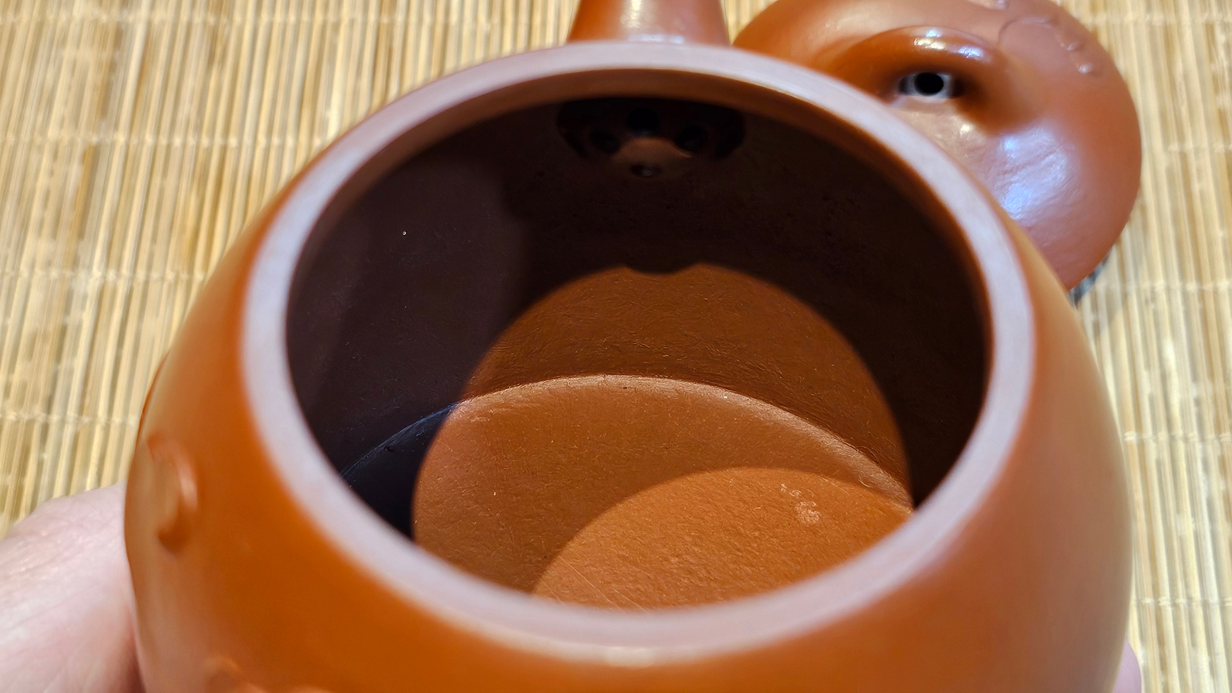 Qin Quan 秦权, with Oriental Clouds Embellishments 云朵贴花工艺, 187.8ml, Xiao Mei Yao Zhu Ni 小煤窑朱泥, by Craftsman Chen Yue Fei 陈跃飞 ~ Congratulations!to Mr C.M.! 1116hrs 31st Oct 2025, Renens! Switzerland🇨🇭!