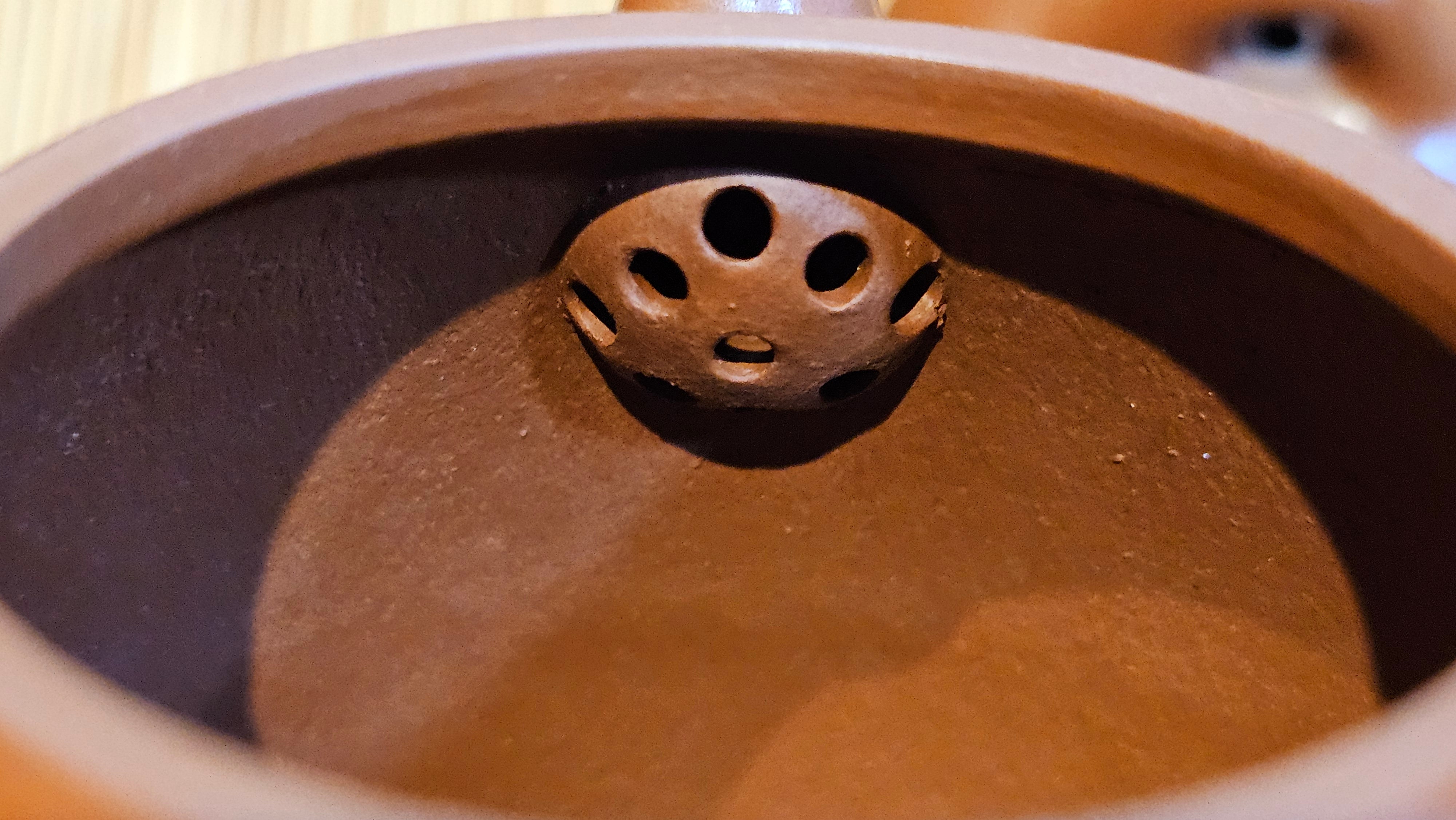 Qin Quan 秦权, with Oriental Clouds Embellishments 云朵贴花工艺, 187.8ml, Xiao Mei Yao Zhu Ni 小煤窑朱泥, by Craftsman Chen Yue Fei 陈跃飞 ~ Congratulations!to Mr C.M.! 1116hrs 31st Oct 2025, Renens! Switzerland🇨🇭!