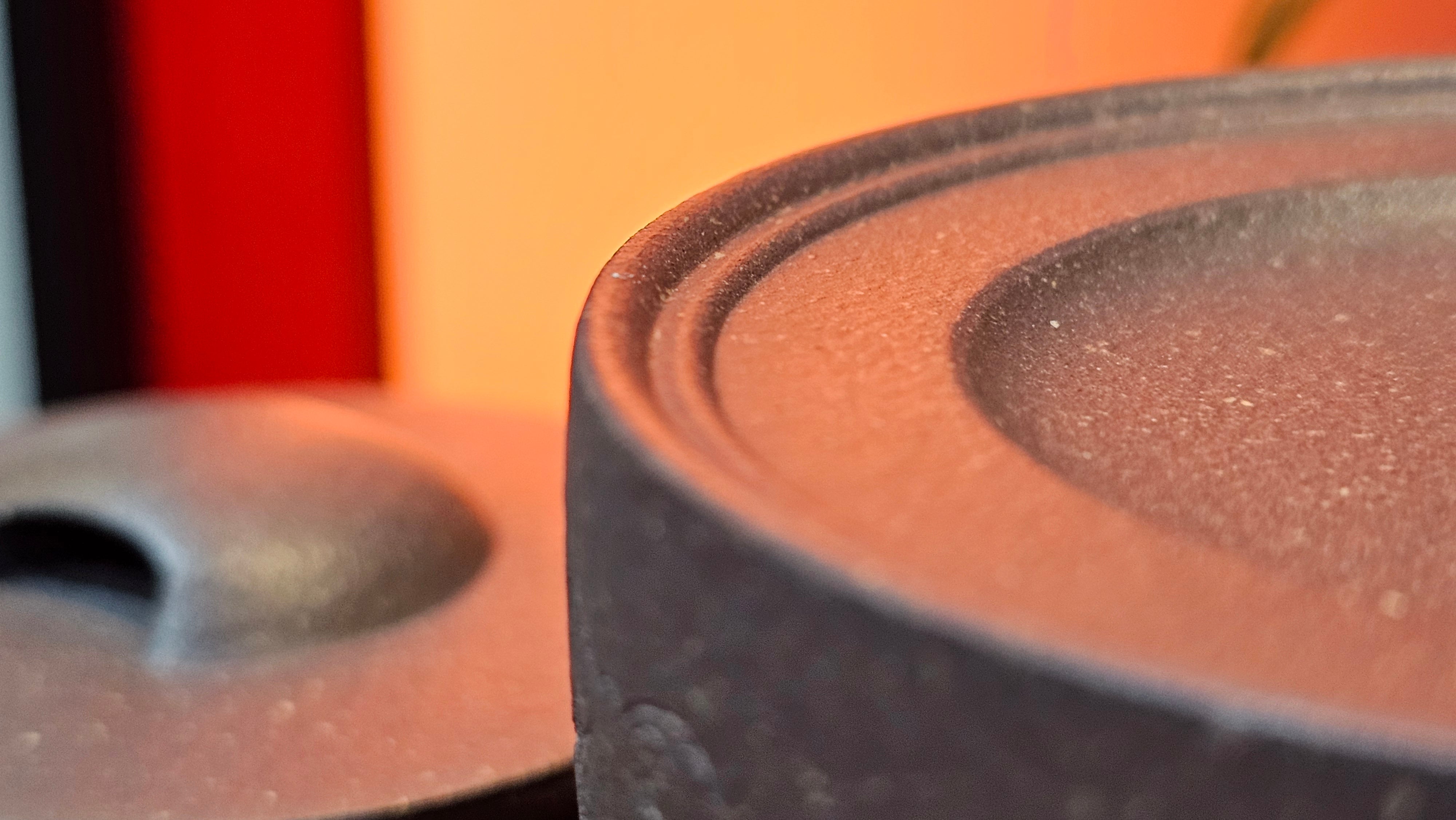 Niu Gai Jing Lan《牛盖井栏》, 162.3ml, Hei Zi Ni 黑紫泥, with Chinese Bronze Age Patterns~Engraving Art 青铜器纹样~刻绘, by our Craftsman Zhang Huan 张欢 ~ Congratulations to Mr F.S.! 2313hrs 22nd Oct 2025, Grenoble! France🇫🇷!