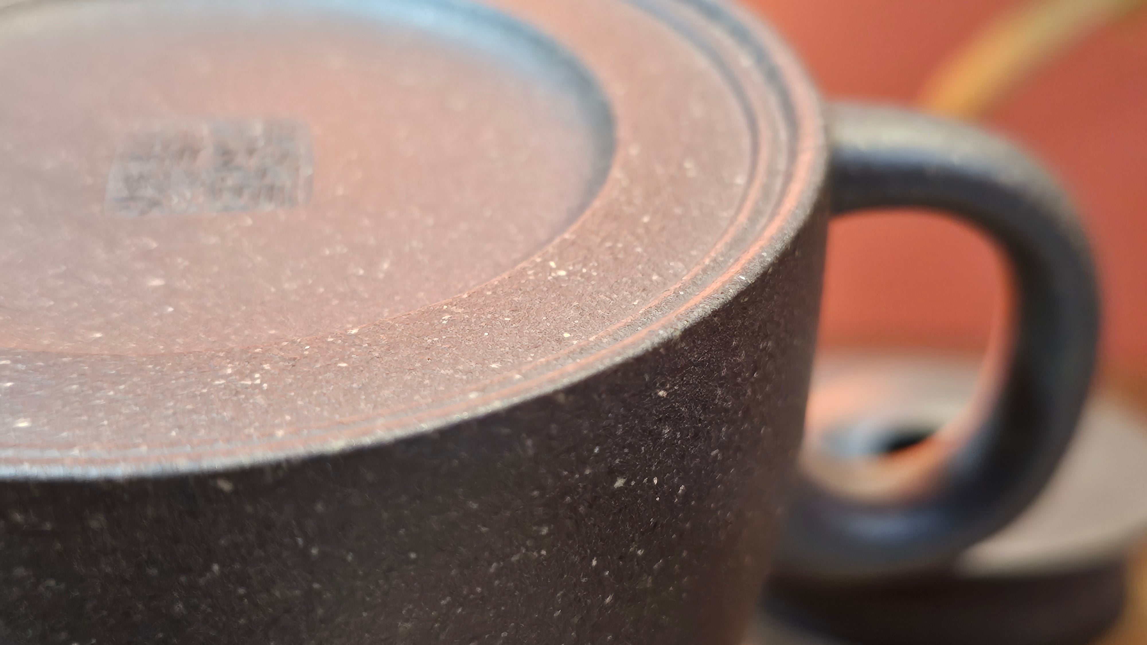 Niu Gai Jing Lan《牛盖井栏》, 162.3ml, Hei Zi Ni 黑紫泥, with Chinese Bronze Age Patterns~Engraving Art 青铜器纹样~刻绘, by our Craftsman Zhang Huan 张欢 ~ Congratulations to Mr F.S.! 2313hrs 22nd Oct 2025, Grenoble! France🇫🇷!