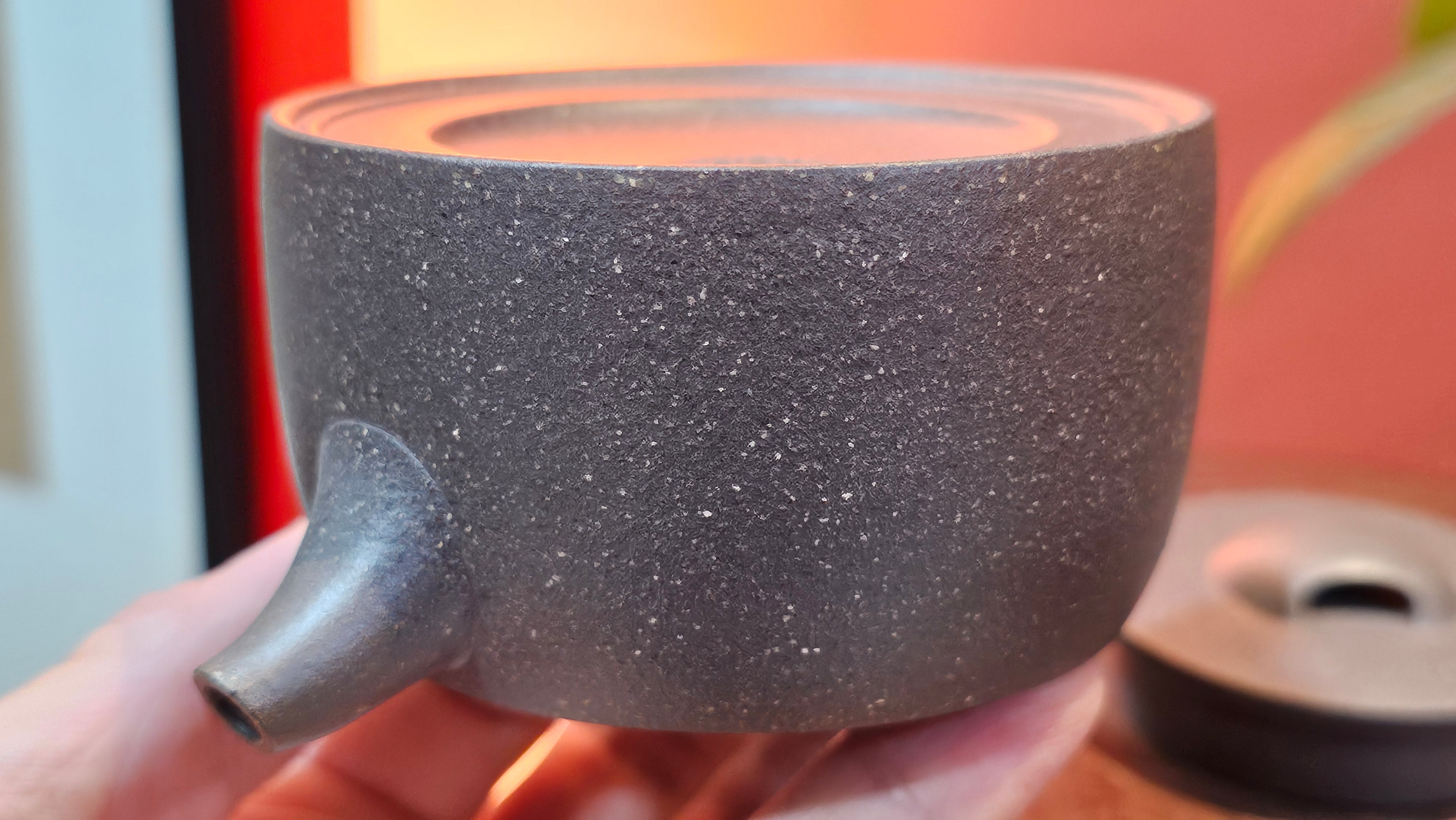 Niu Gai Jing Lan《牛盖井栏》, 162.3ml, Hei Zi Ni 黑紫泥, with Chinese Bronze Age Patterns~Engraving Art 青铜器纹样~刻绘, by our Craftsman Zhang Huan 张欢 ~ Congratulations to Mr F.S.! 2313hrs 22nd Oct 2025, Grenoble! France🇫🇷!