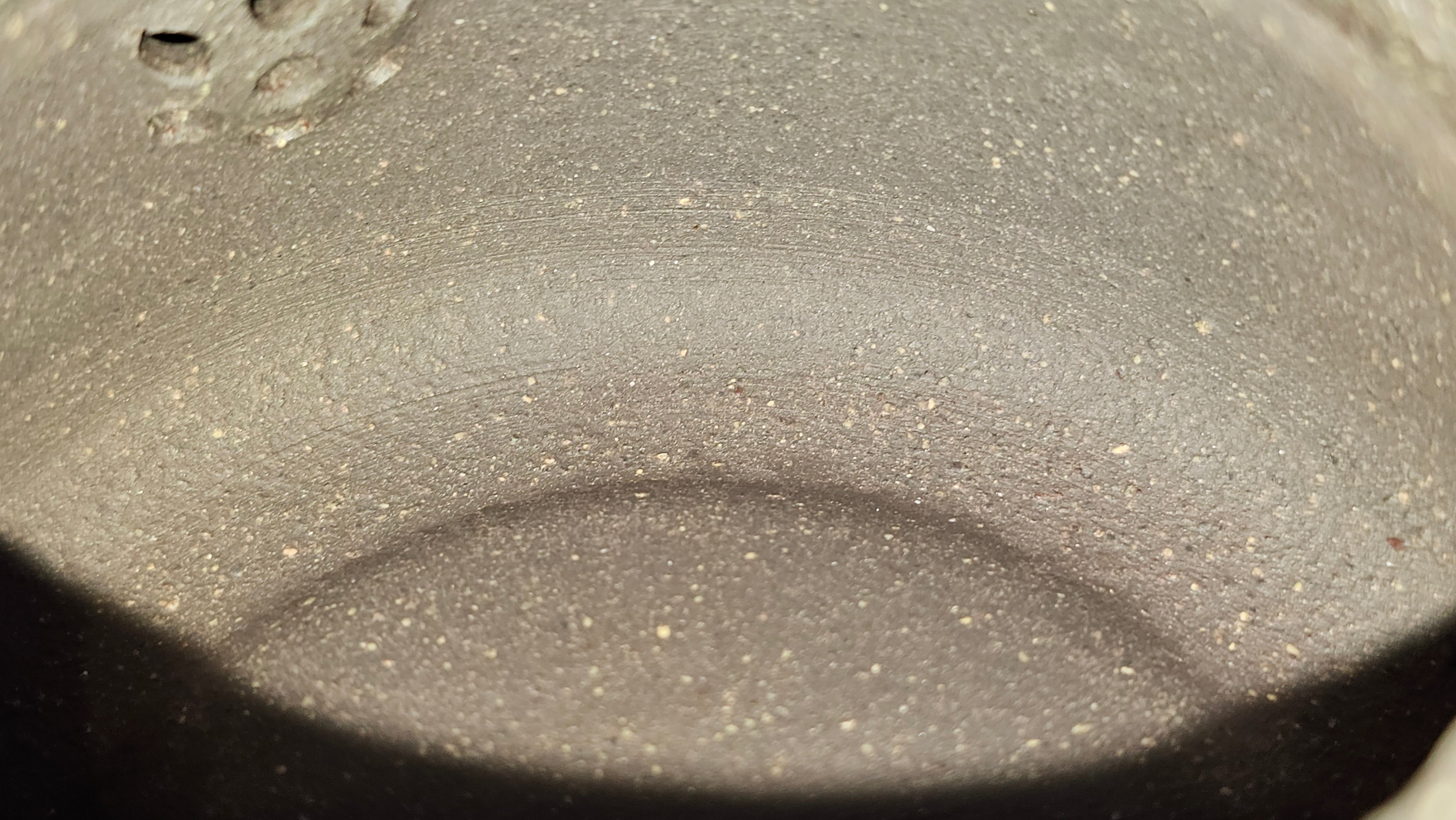 Niu Gai Jing Lan《牛盖井栏》, 162.3ml, Hei Zi Ni 黑紫泥, with Chinese Bronze Age Patterns~Engraving Art 青铜器纹样~刻绘, by our Craftsman Zhang Huan 张欢 ~ Congratulations to Mr F.S.! 2313hrs 22nd Oct 2025, Grenoble! France🇫🇷!