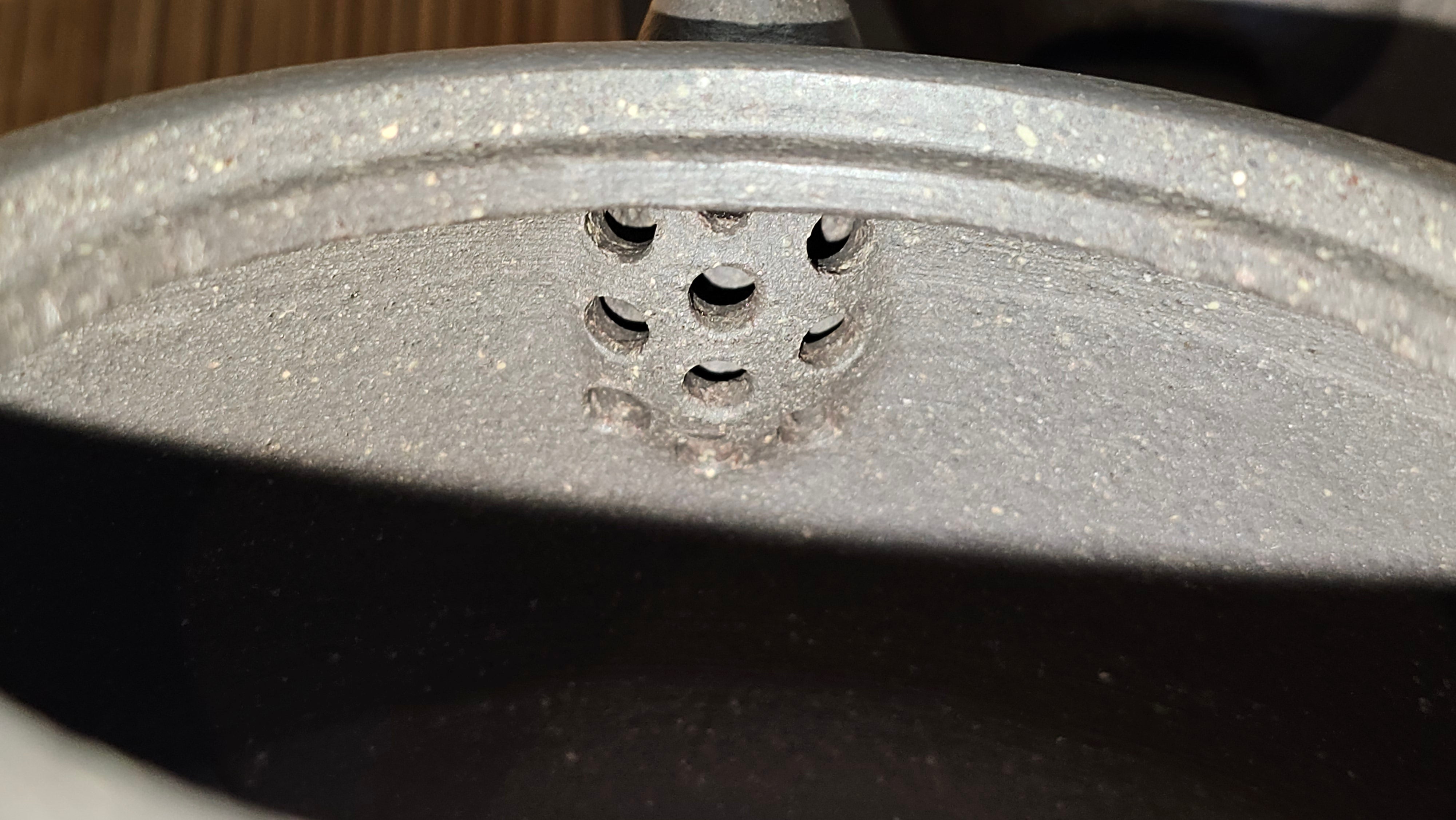 Niu Gai Jing Lan《牛盖井栏》, 162.3ml, Hei Zi Ni 黑紫泥, with Chinese Bronze Age Patterns~Engraving Art 青铜器纹样~刻绘, by our Craftsman Zhang Huan 张欢 ~ Congratulations to Mr F.S.! 2313hrs 22nd Oct 2025, Grenoble! France🇫🇷!