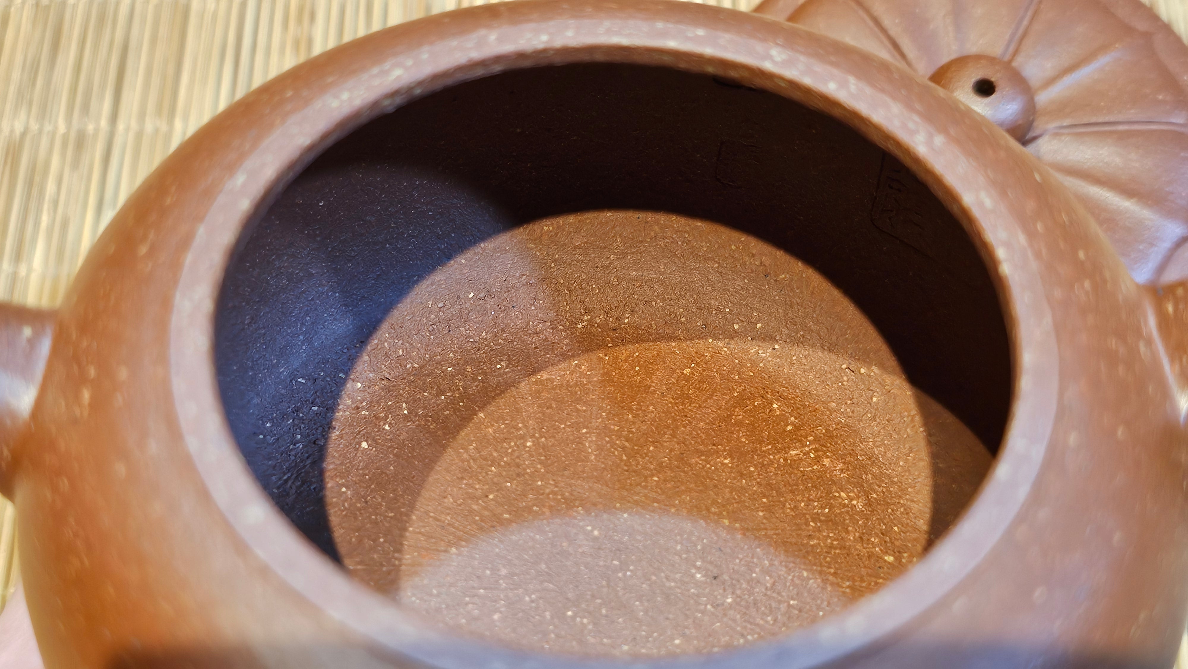 Lian Pu《莲蒲》, 163.7ml, Hong Jiang Po Ni 红降坡泥, by Craftsman Yang Pin Ting 杨聘婷 ~ Congratulations!to Ms J.C.! 1500hrs 26th Oct 2025, Los Angeles, CA!