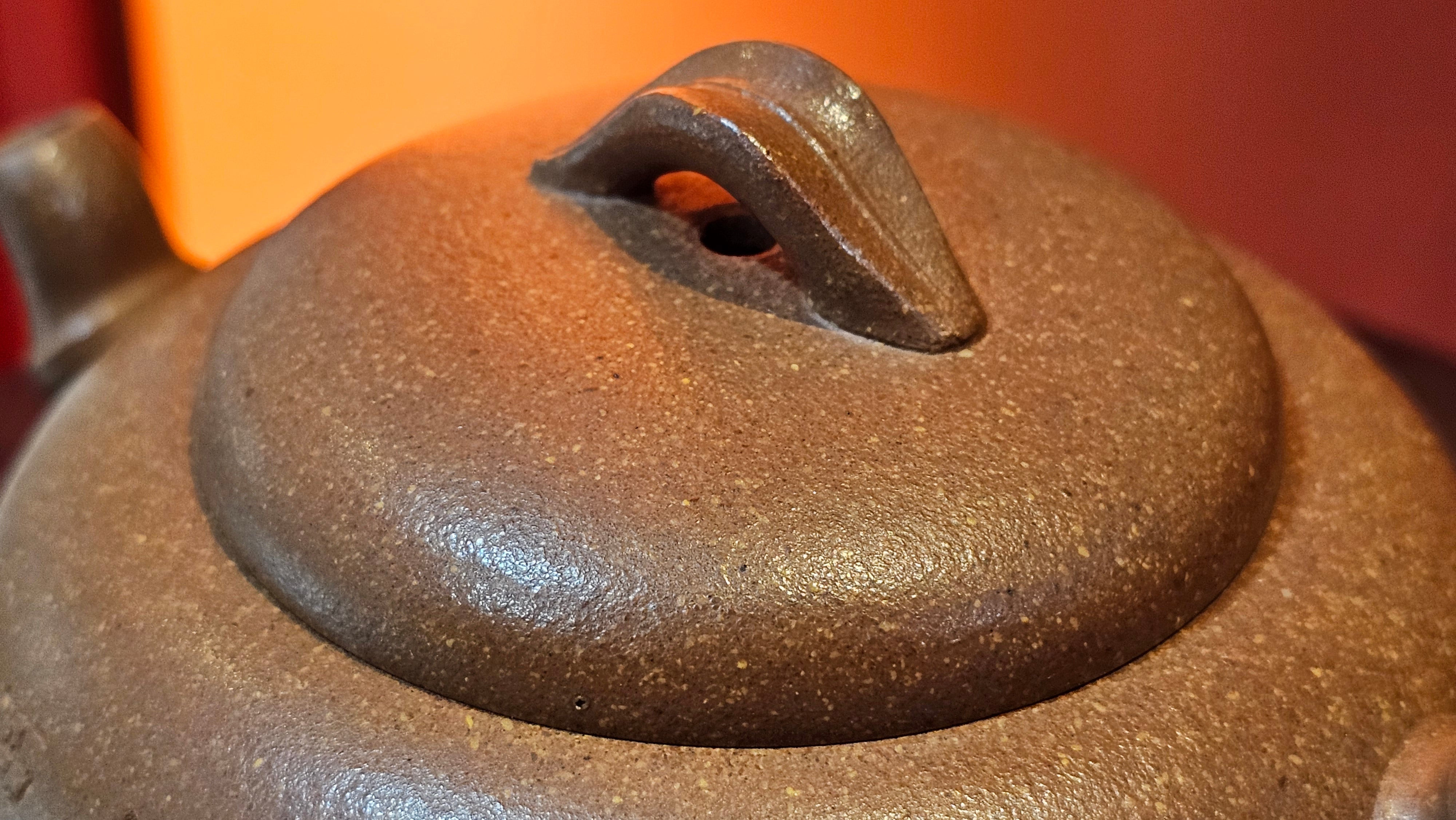 《一叶知秋》Yi Ye Zhi Qiu ~ "The Autumn Leaf", 168.2ml, Bao Shan Duan Ni 宝山段泥, by our Craftsman Zhang Huan 张欢, Bamboo and Calligraphy Engraving by Craftsman Yi Cheng 逸成  ~ Congratulations to Mr G.T.! 1418hrs 24th Oct 2025, Singapore🇸🇬!