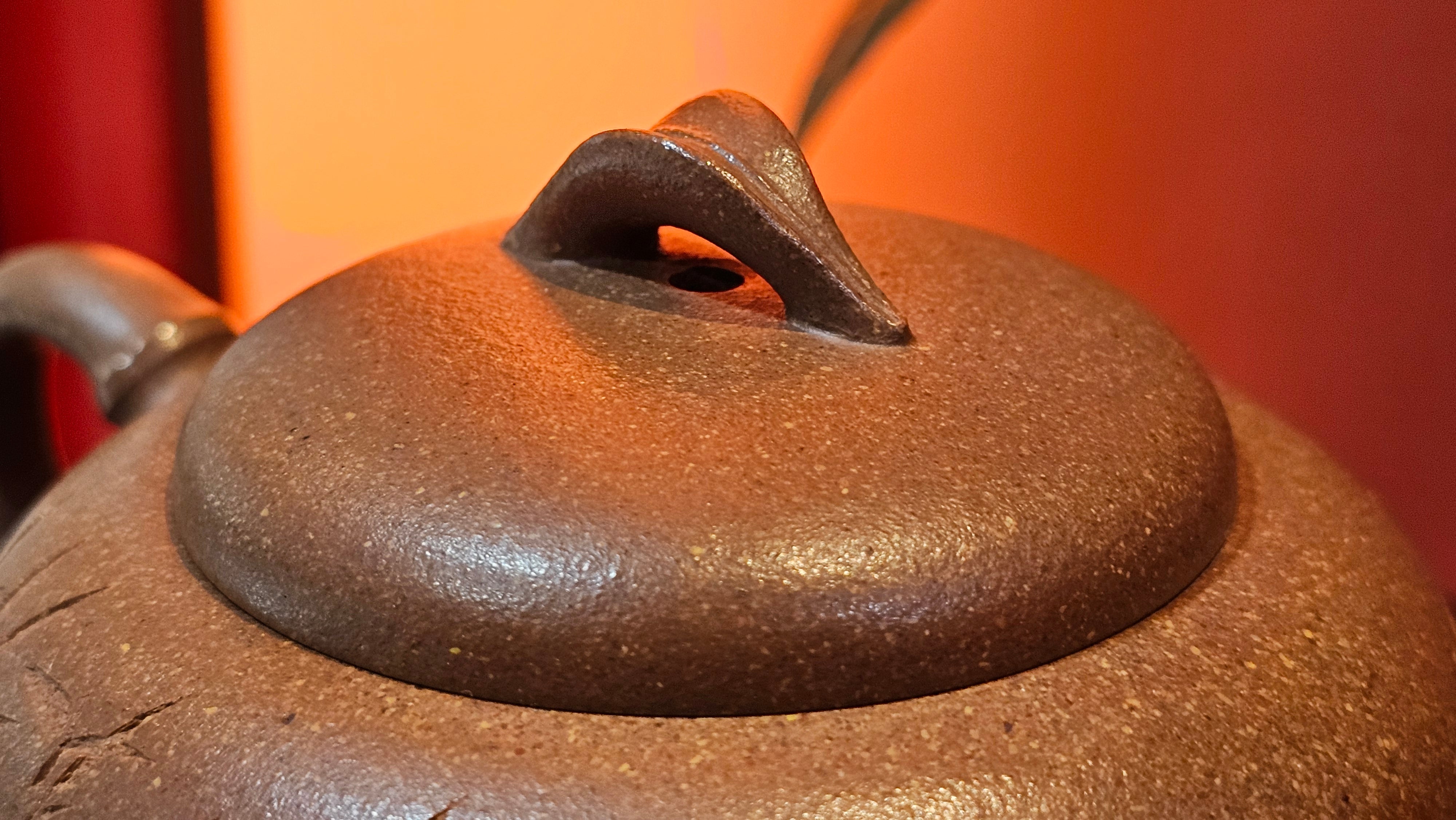 《一叶知秋》Yi Ye Zhi Qiu ~ "The Autumn Leaf", 168.2ml, Bao Shan Duan Ni 宝山段泥, by our Craftsman Zhang Huan 张欢, Bamboo and Calligraphy Engraving by Craftsman Yi Cheng 逸成  ~ Congratulations to Mr G.T.! 1418hrs 24th Oct 2025, Singapore🇸🇬!