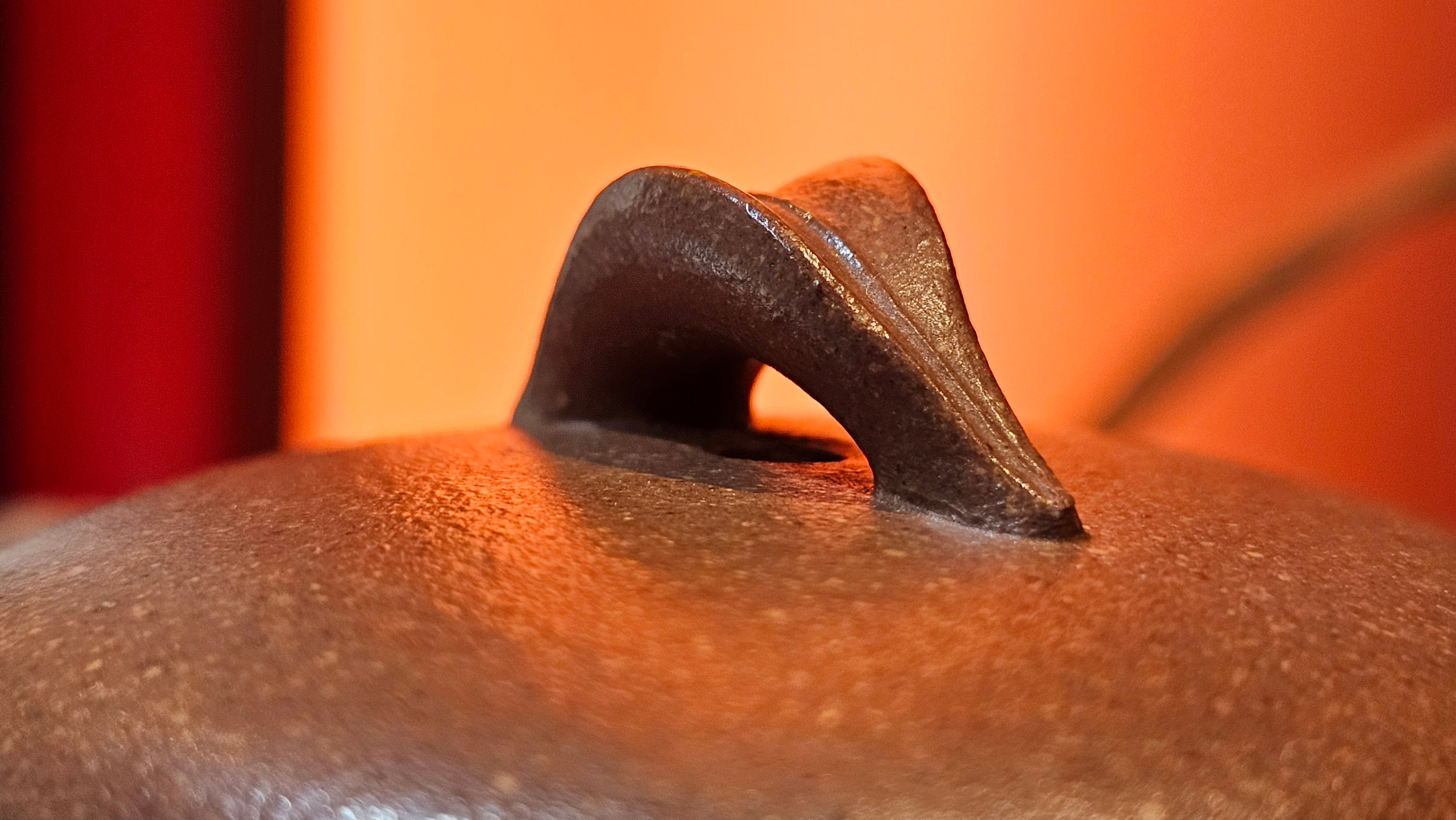 《一叶知秋》Yi Ye Zhi Qiu ~ "The Autumn Leaf", 168.2ml, Bao Shan Duan Ni 宝山段泥, by our Craftsman Zhang Huan 张欢, Bamboo and Calligraphy Engraving by Craftsman Yi Cheng 逸成  ~ Congratulations to Mr G.T.! 1418hrs 24th Oct 2025, Singapore🇸🇬!