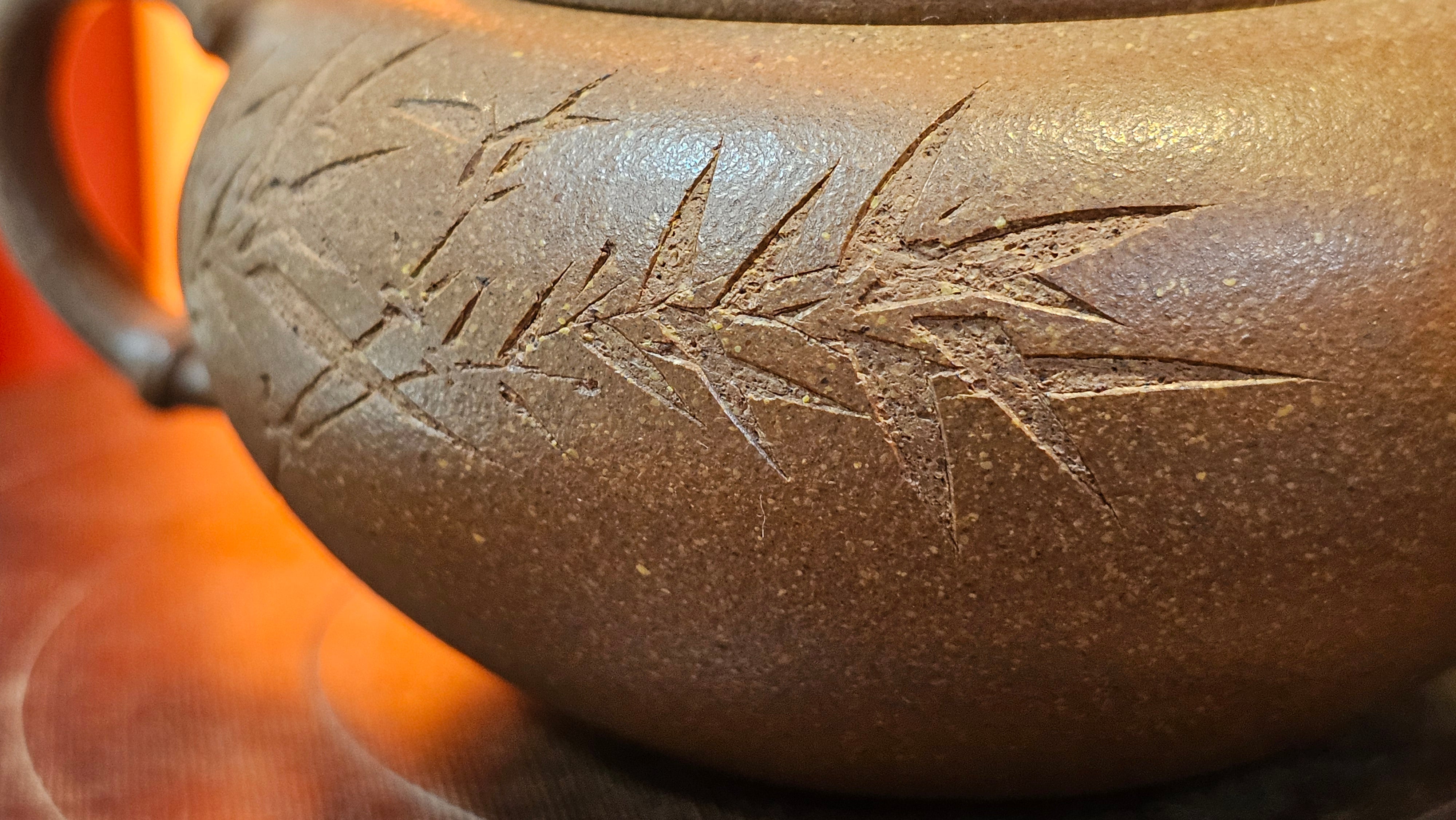 《一叶知秋》Yi Ye Zhi Qiu ~ "The Autumn Leaf", 168.2ml, Bao Shan Duan Ni 宝山段泥, by our Craftsman Zhang Huan 张欢, Bamboo and Calligraphy Engraving by Craftsman Yi Cheng 逸成  ~ Congratulations to Mr G.T.! 1418hrs 24th Oct 2025, Singapore🇸🇬!