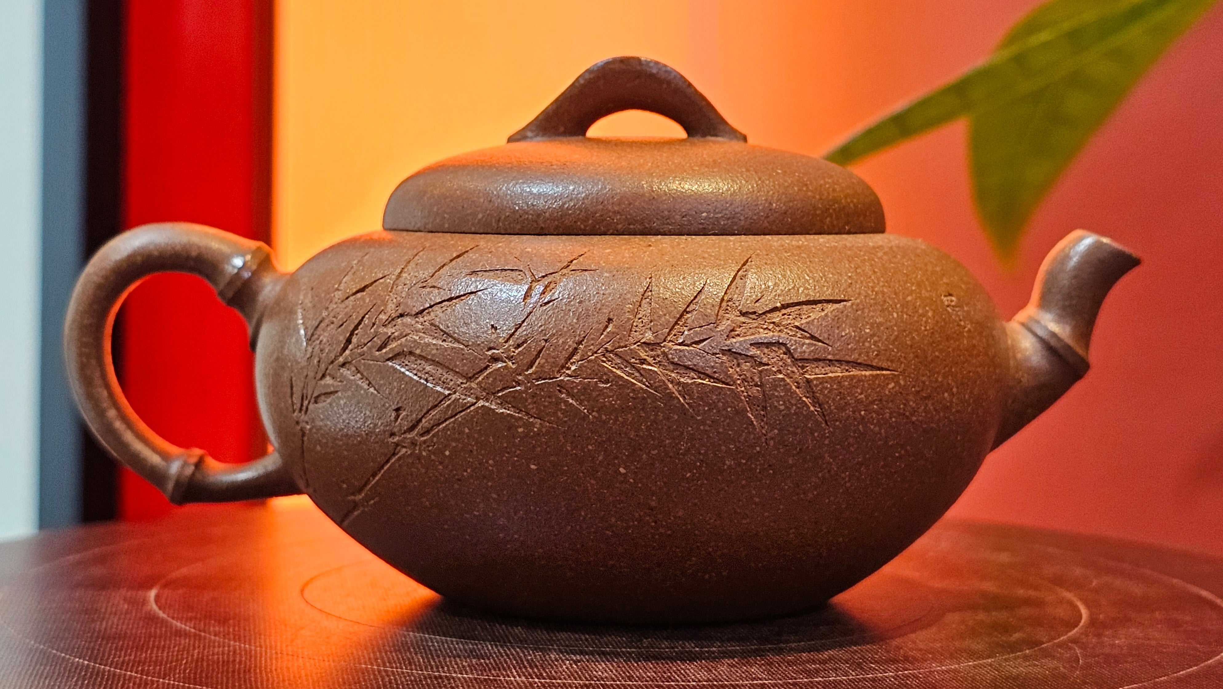《一叶知秋》Yi Ye Zhi Qiu ~ "The Autumn Leaf", 168.2ml, Bao Shan Duan Ni 宝山段泥, by our Craftsman Zhang Huan 张欢, Bamboo and Calligraphy Engraving by Craftsman Yi Cheng 逸成  ~ Congratulations to Mr G.T.! 1418hrs 24th Oct 2025, Singapore🇸🇬!