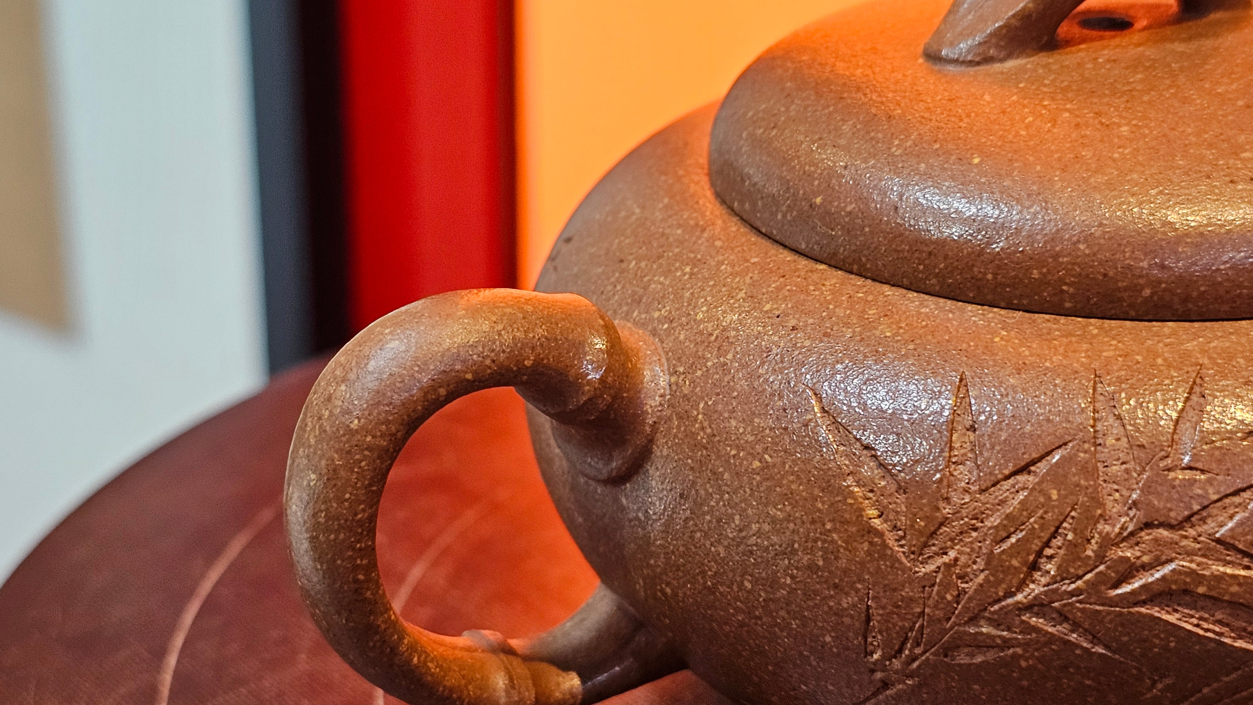 《一叶知秋》Yi Ye Zhi Qiu ~ "The Autumn Leaf", 168.2ml, Bao Shan Duan Ni 宝山段泥, by our Craftsman Zhang Huan 张欢, Bamboo and Calligraphy Engraving by Craftsman Yi Cheng 逸成  ~ Congratulations to Mr G.T.! 1418hrs 24th Oct 2025, Singapore🇸🇬!