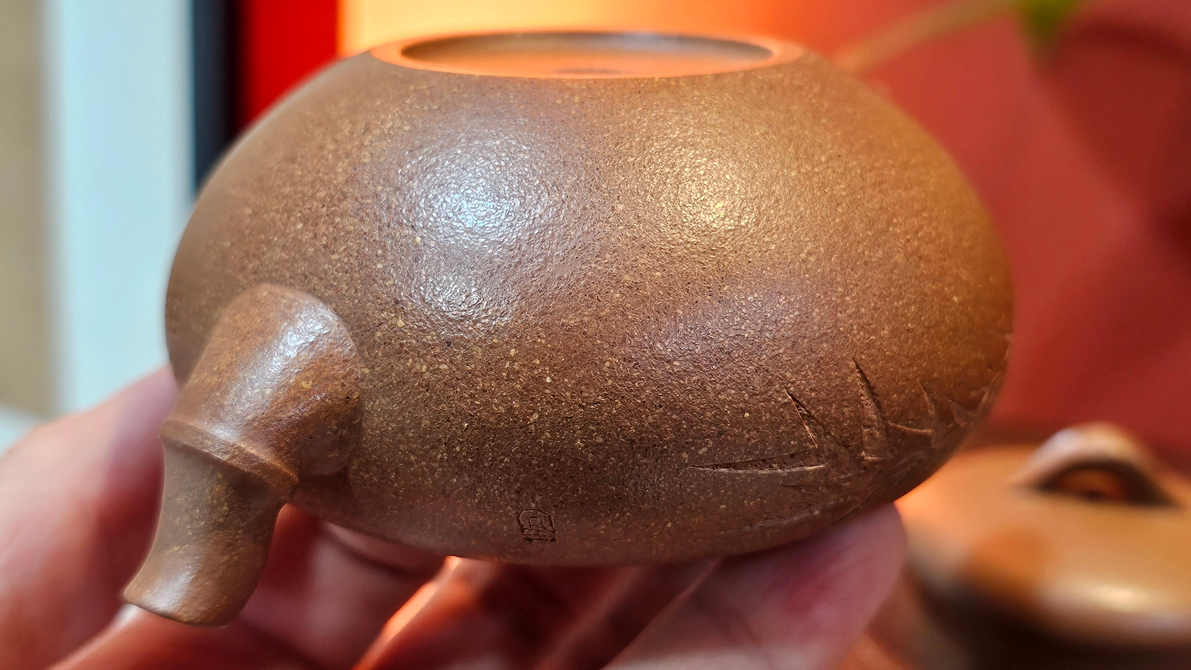 《一叶知秋》Yi Ye Zhi Qiu ~ "The Autumn Leaf", 168.2ml, Bao Shan Duan Ni 宝山段泥, by our Craftsman Zhang Huan 张欢, Bamboo and Calligraphy Engraving by Craftsman Yi Cheng 逸成  ~ Congratulations to Mr G.T.! 1418hrs 24th Oct 2025, Singapore🇸🇬!