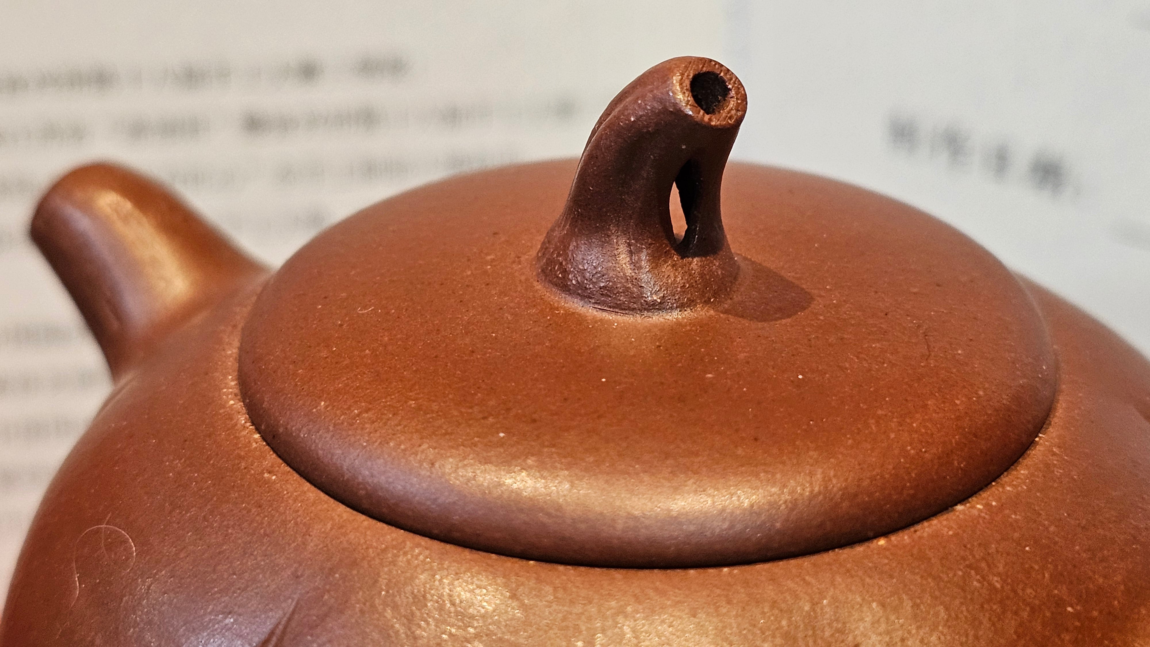 《茄瓜》"Qie Gua", 200.3ml, Di Cao Qing Zi Ni 底槽青紫泥 ~ Crafted by L3A Consummate Master Artist Li Yan Ru 李艳如 ~!Congratulations to Ms M.L., 1433hrs 25th Oct 2025, Phoenix! AZ!