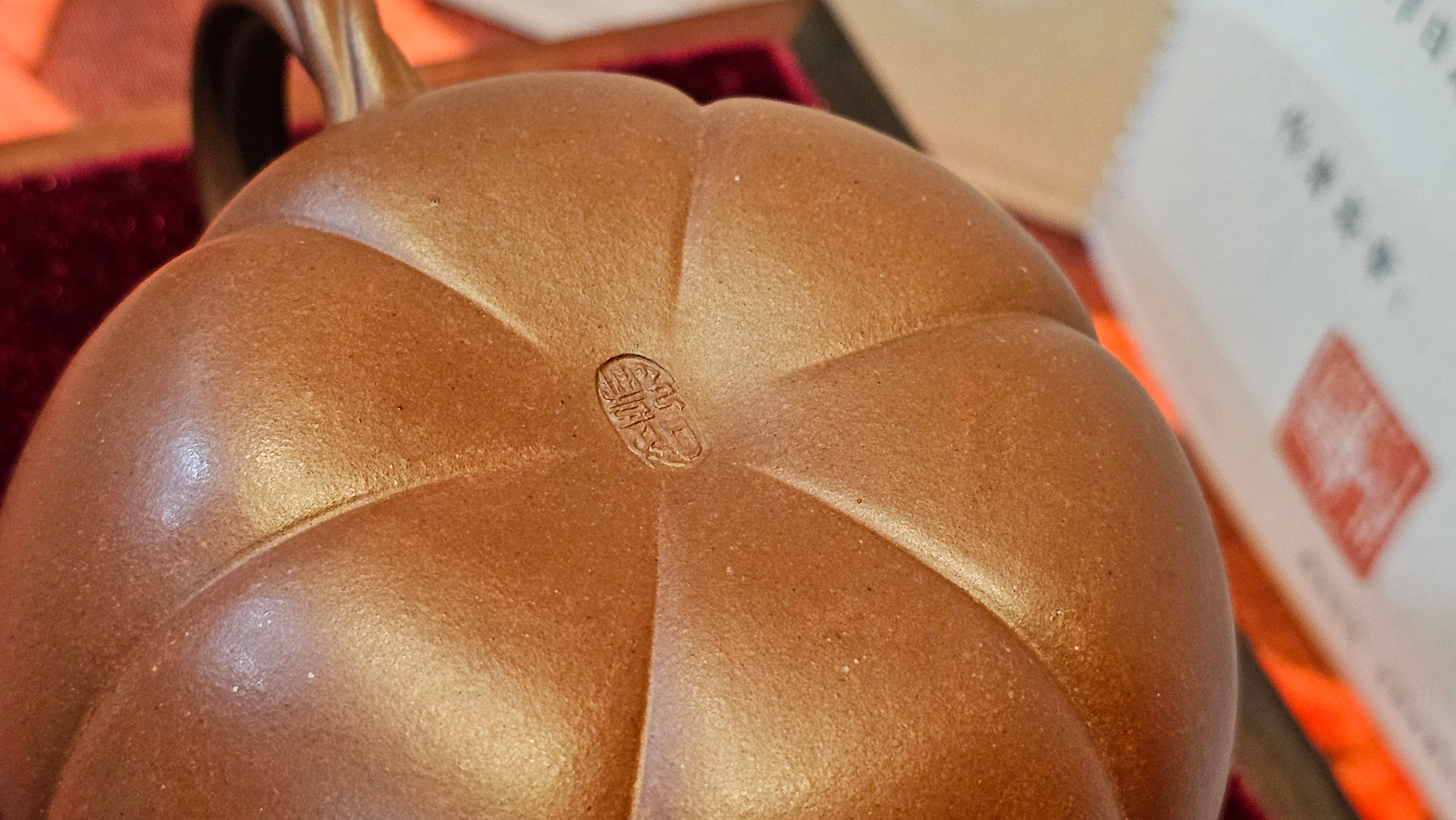 《茄瓜》"Qie Gua", 200.3ml, Di Cao Qing Zi Ni 底槽青紫泥 ~ Crafted by L3A Consummate Master Artist Li Yan Ru 李艳如 ~!Congratulations to Ms M.L., 1433hrs 25th Oct 2025, Phoenix! AZ!