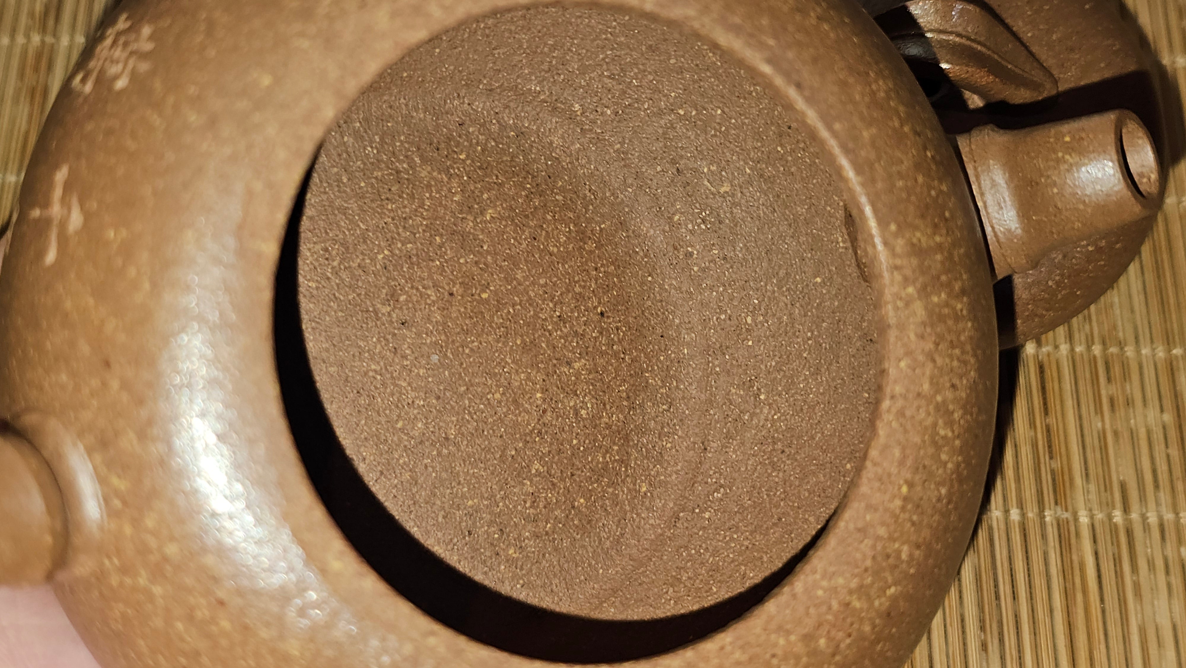 《一叶知秋》Yi Ye Zhi Qiu ~ "The Autumn Leaf", 168.2ml, Bao Shan Duan Ni 宝山段泥, by our Craftsman Zhang Huan 张欢, Bamboo and Calligraphy Engraving by Craftsman Yi Cheng 逸成  ~ Congratulations to Mr G.T.! 1418hrs 24th Oct 2025, Singapore🇸🇬!